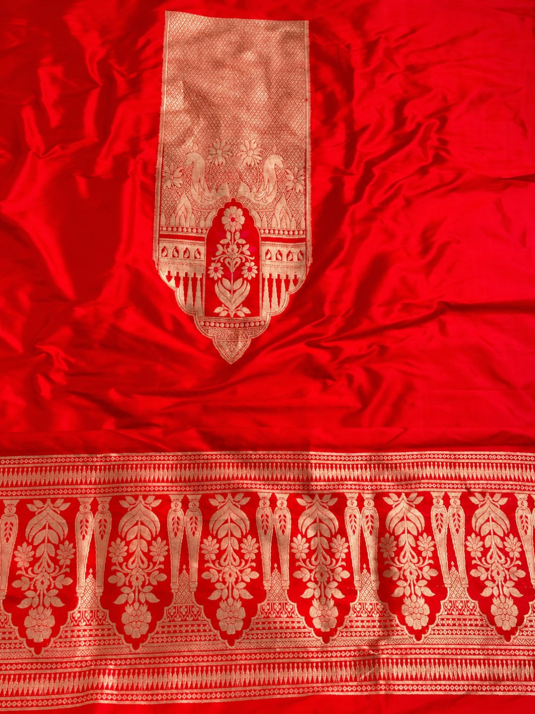 Bright red with gold detailing Katan Silk Banarasi suit bottom detail