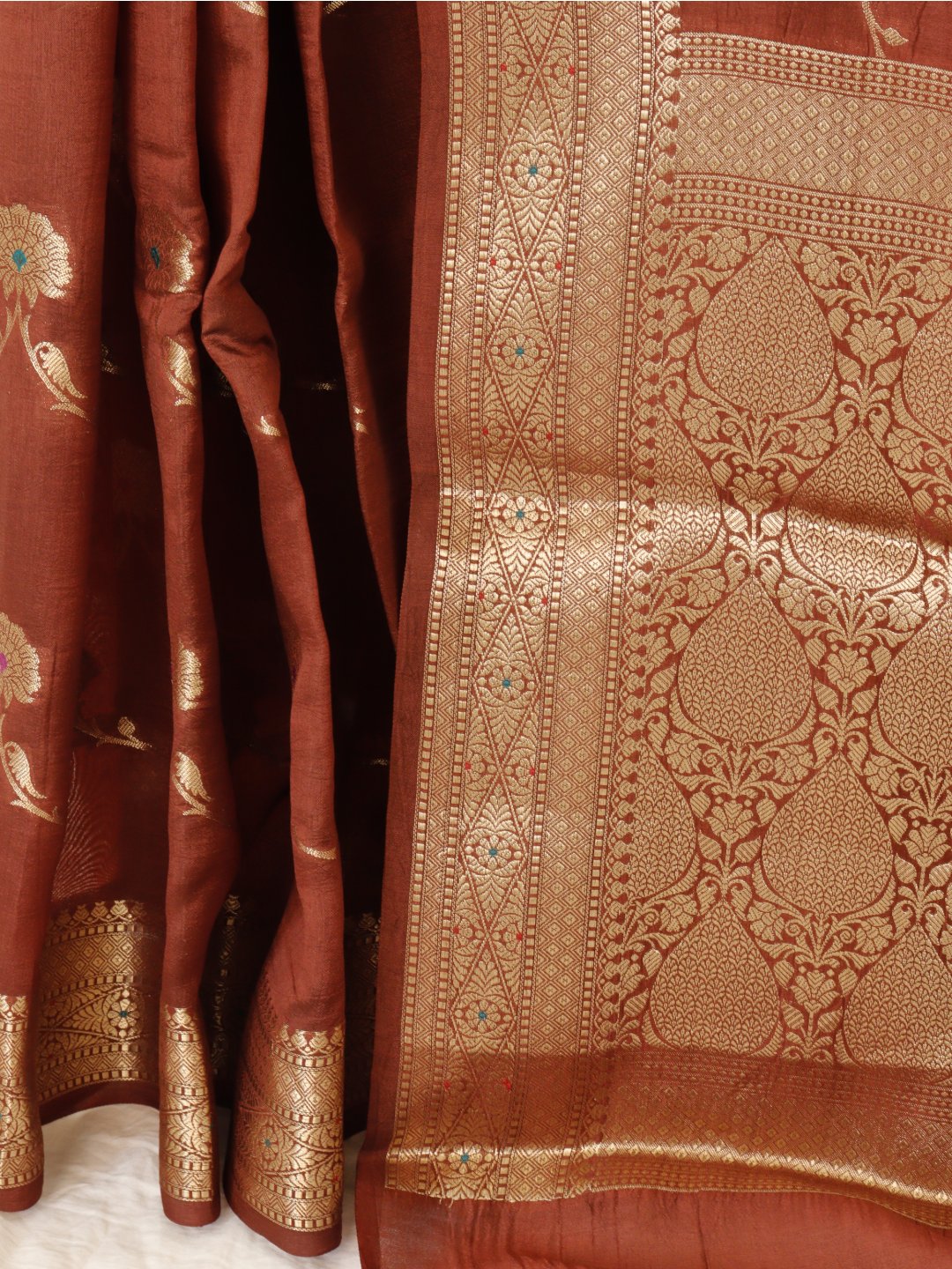 Copper rust with gold-toned detailing Viscose Saree Banarasi saree texture detail
