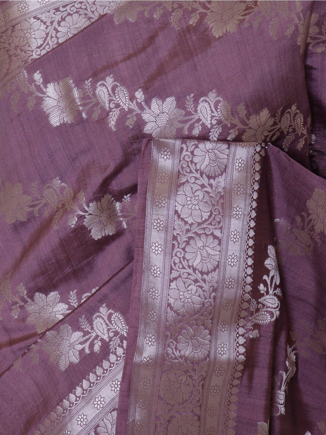 Dusty mauve purple with silver-toned detailing Chiniya Silk Banarasi saree border closeup