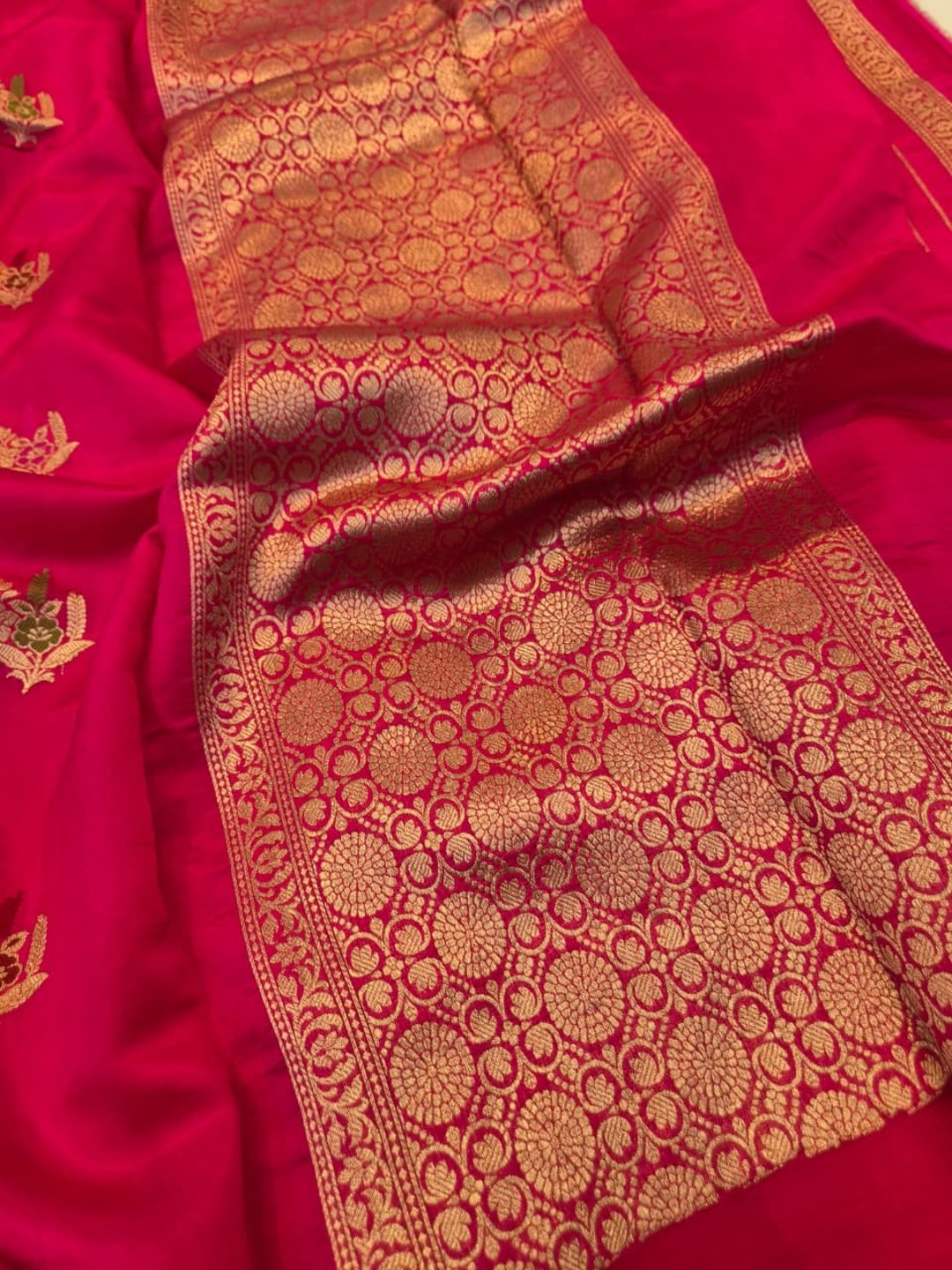 Royal Pink Katan Silk Banarasi saree pallu detail