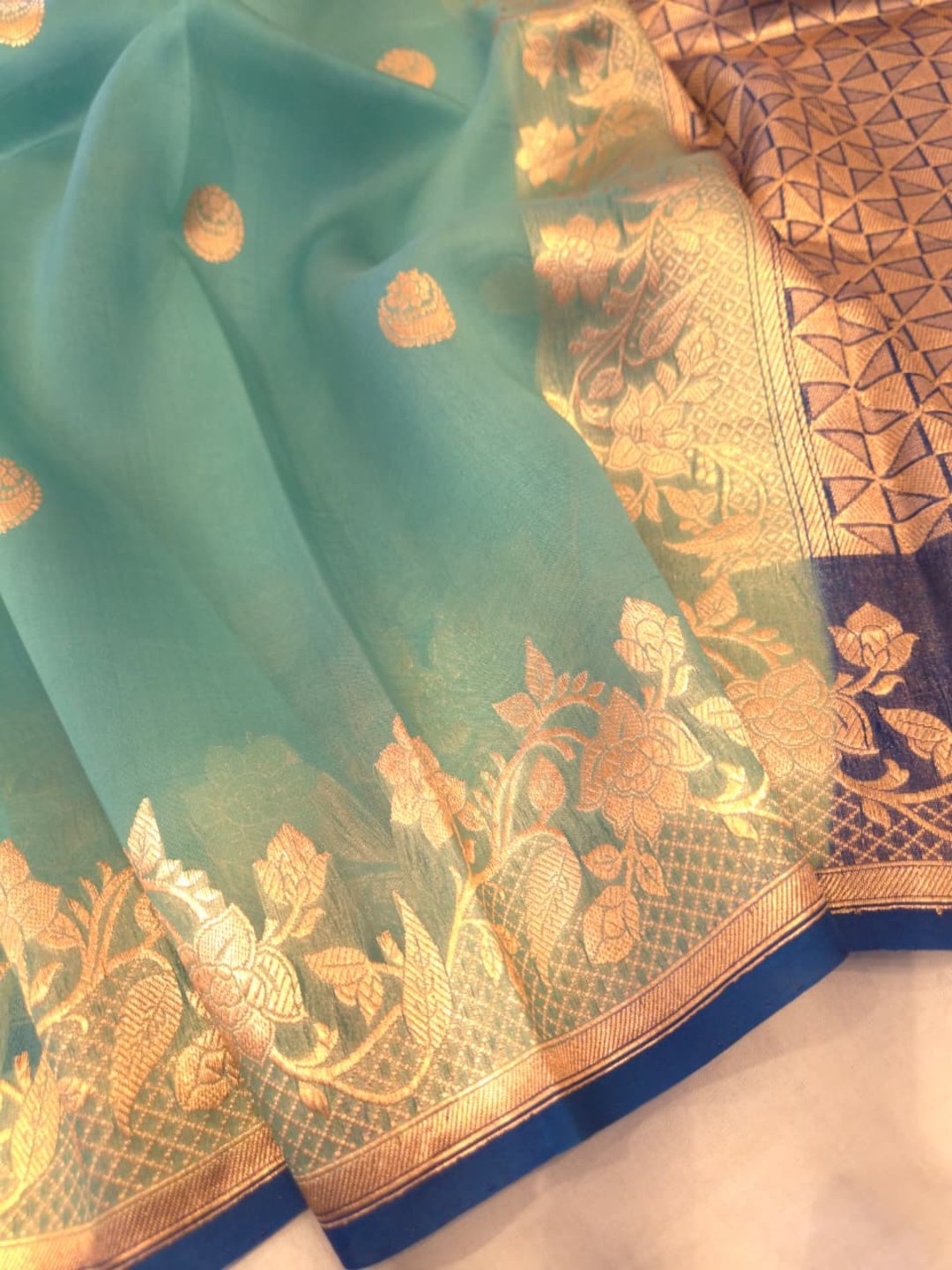 Sea Green Cora silk Banarasi saree pallu detail