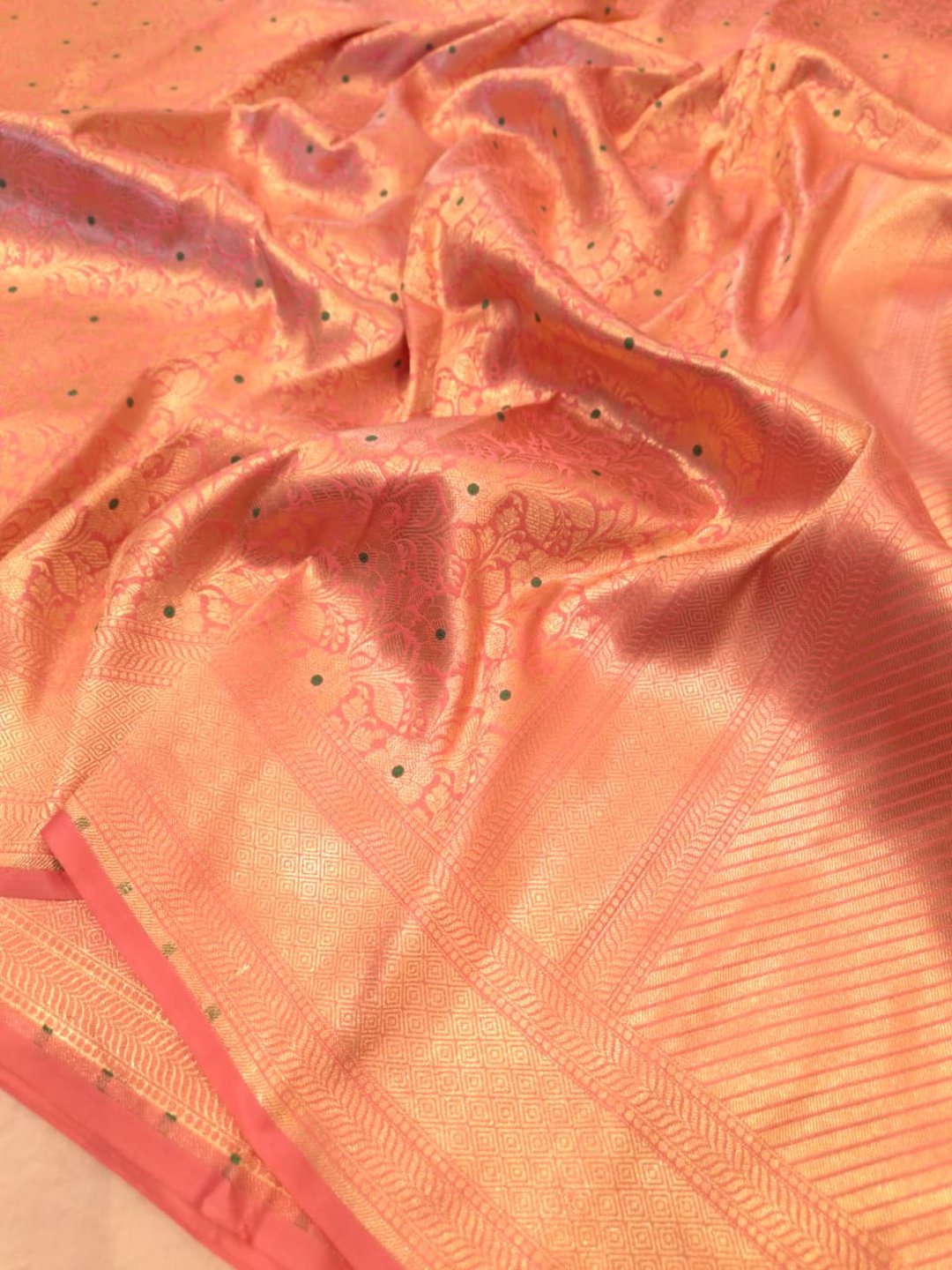 Baby Pinkl Katan Silk Banarasi saree border closeup
