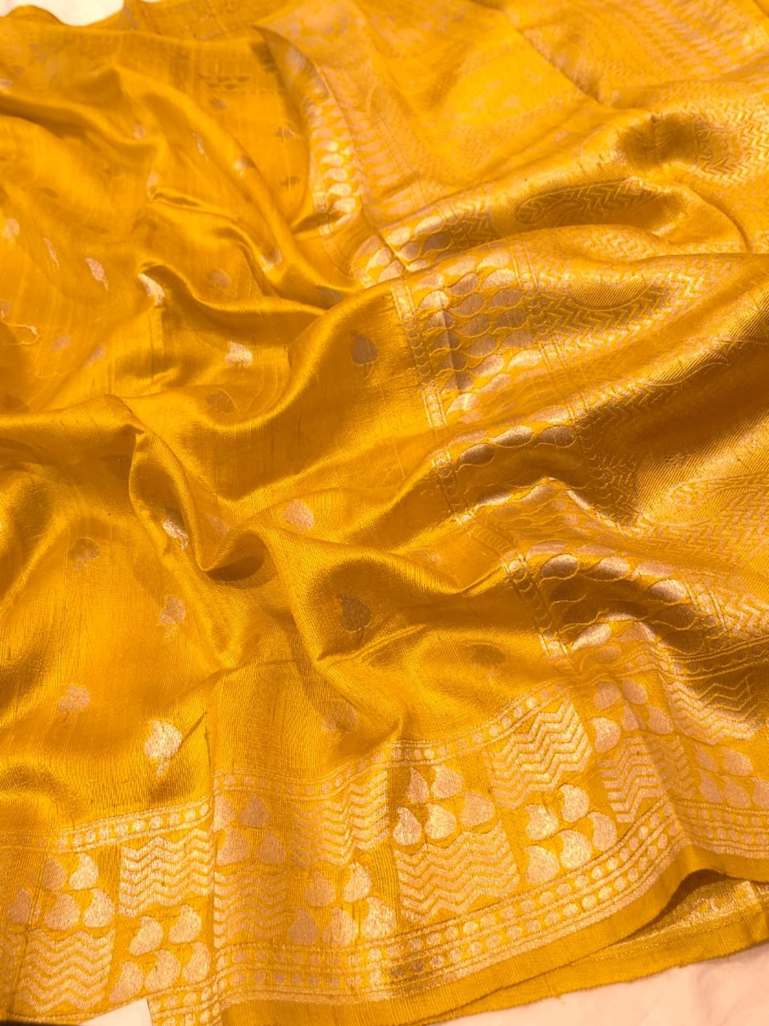 Musturd Yellow Tussar Silk Banarasi saree pallu detail