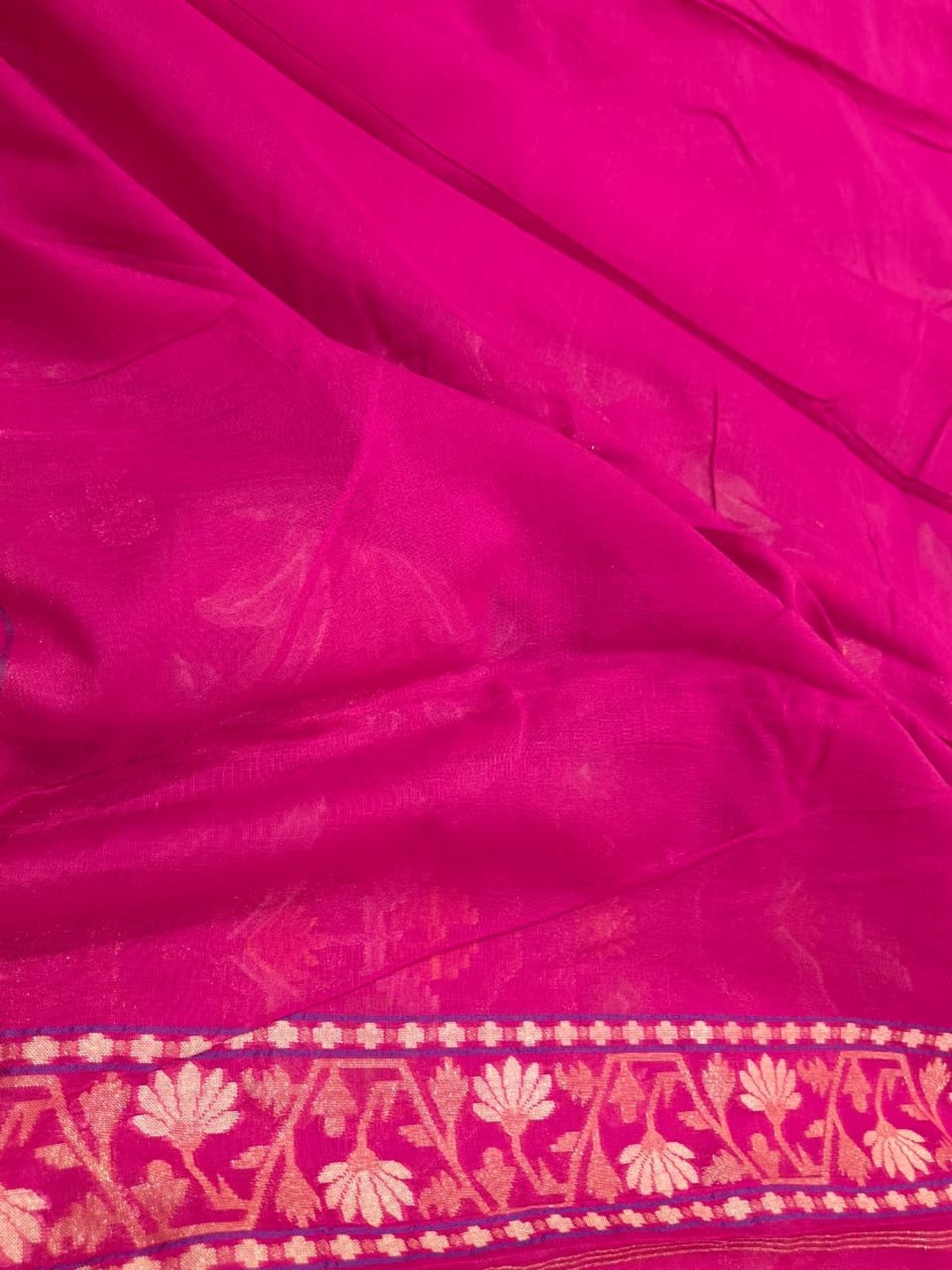 Dark Pink Cotton Banarasi saree texture detail
