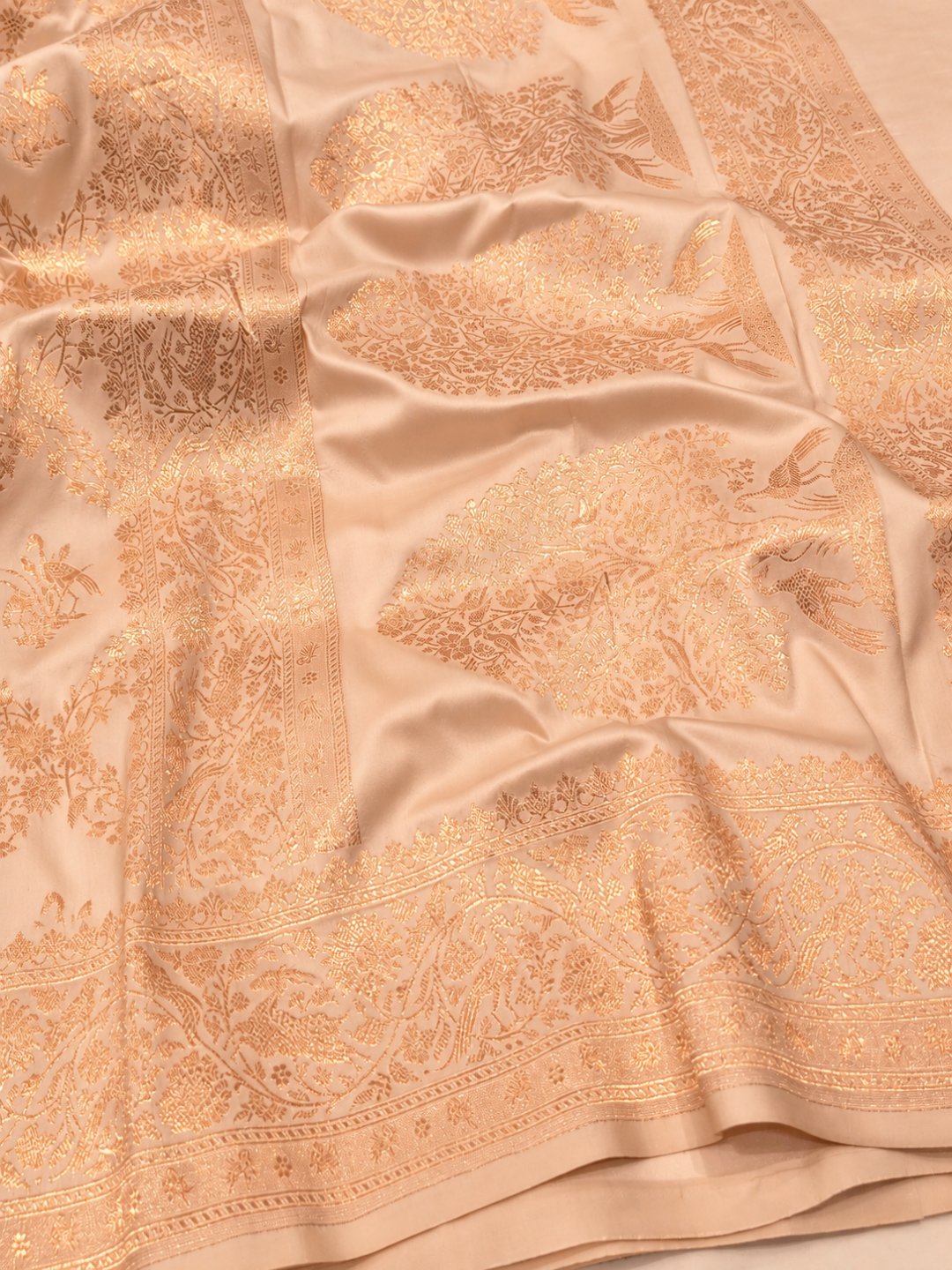 Ivory Katan Silk Banarasi saree texture detail