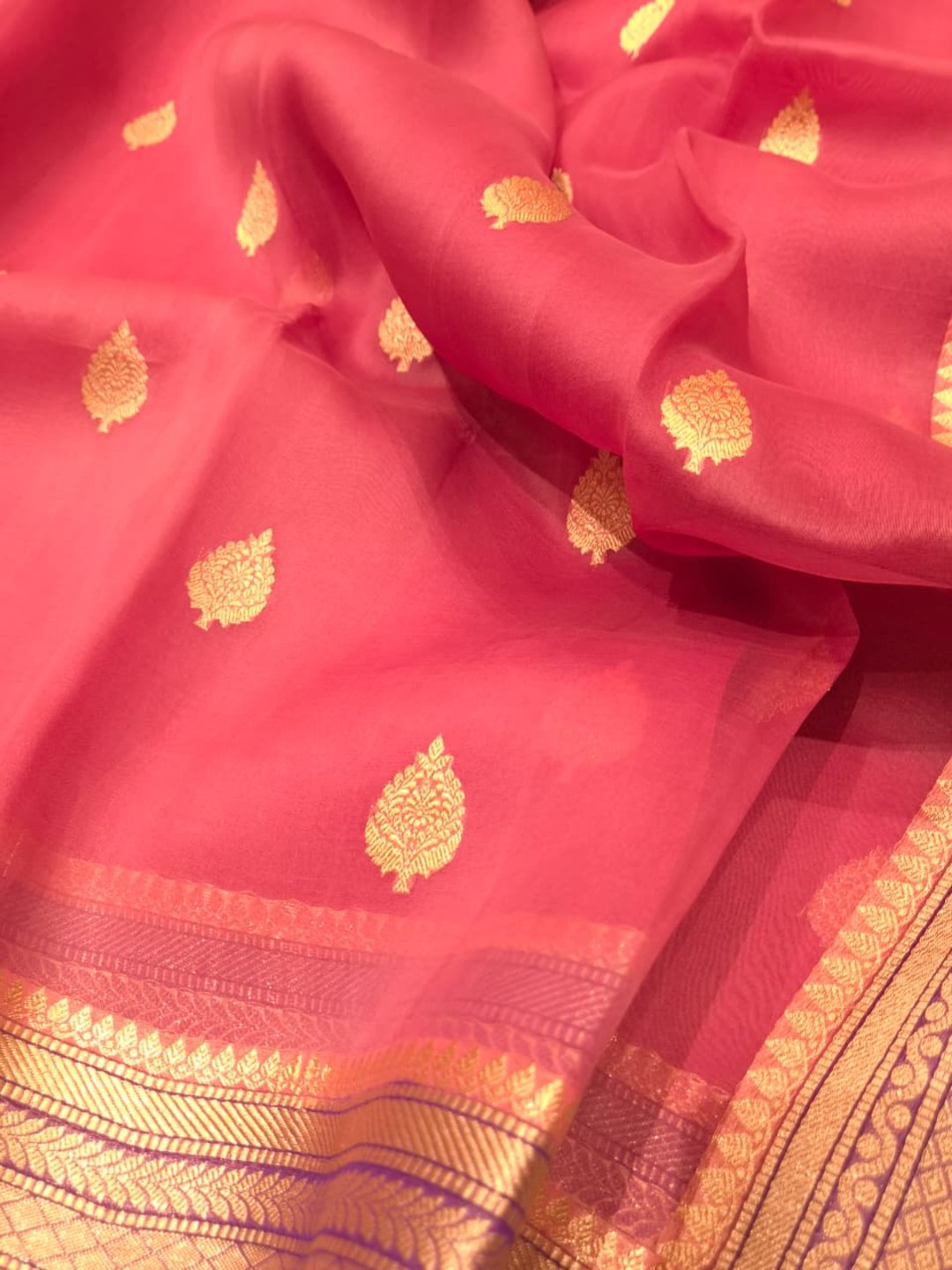 Peach with Purple border shade Kora Silk Banarasi saree pallu detail