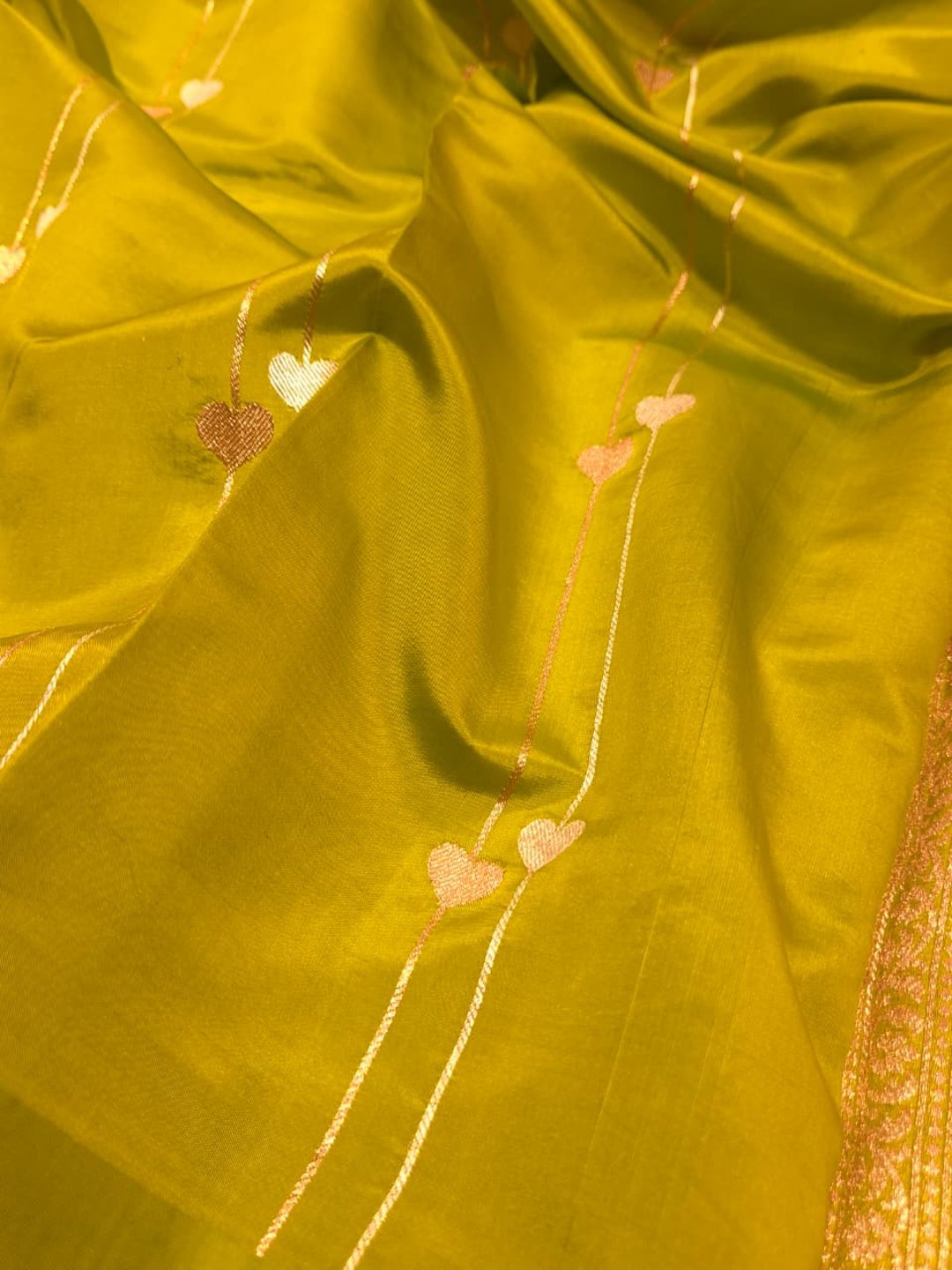 Parrot Green Katan Silk Banarasi saree border closeup