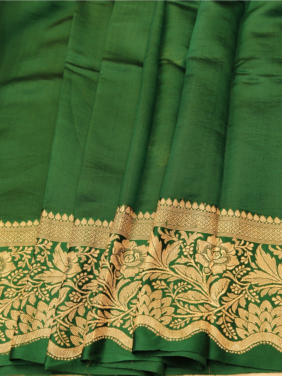 Dark Green Katan Silk Banarasi saree pallu detail