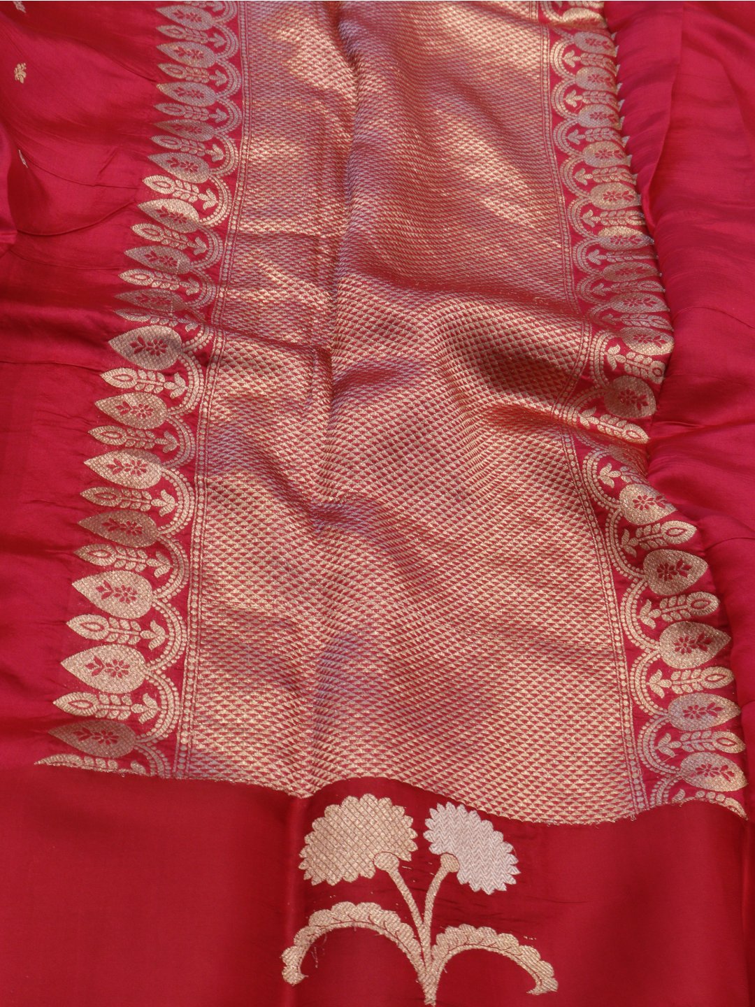 Rose Pink Katan Silk Banarasi saree border closeup