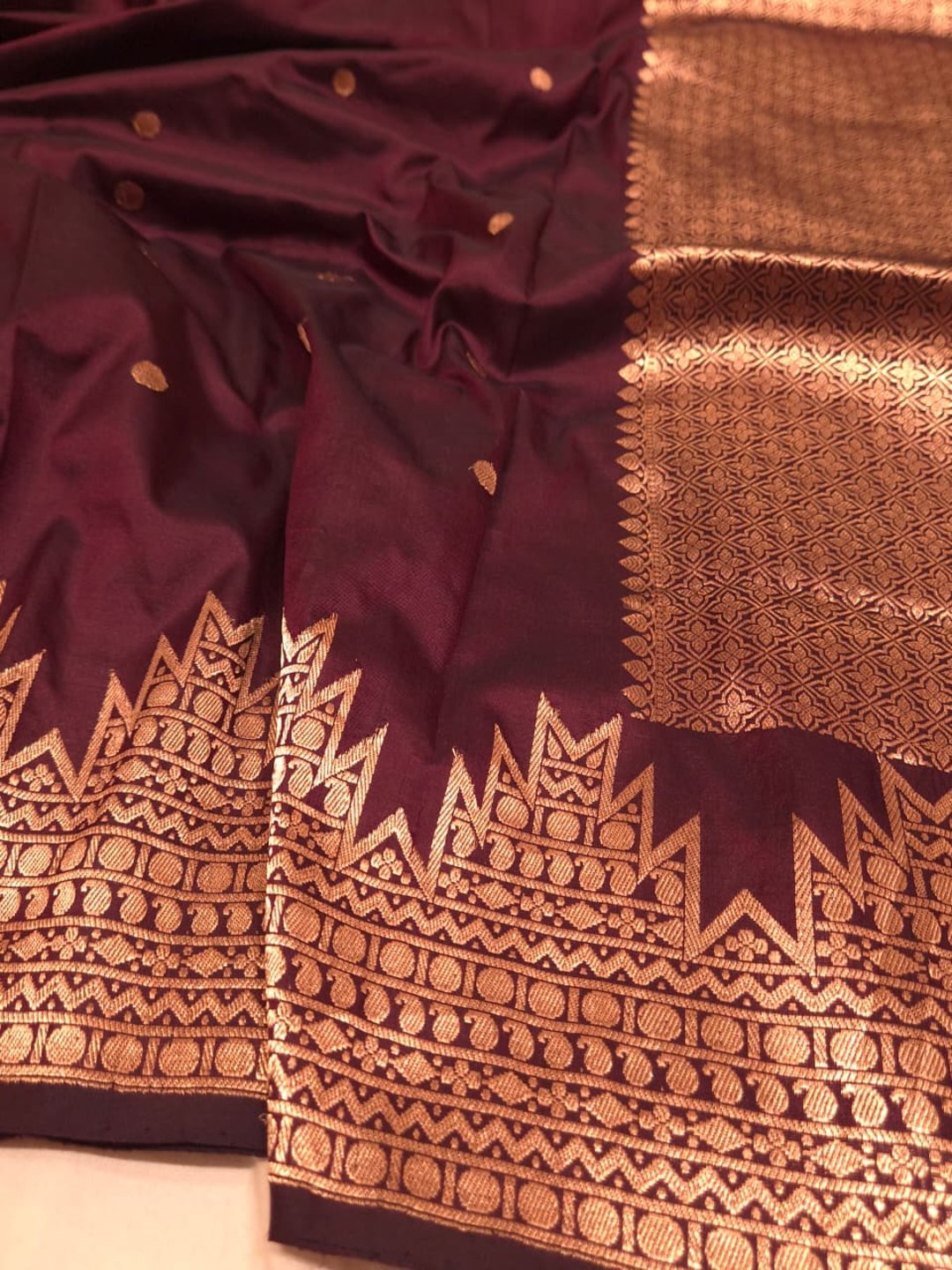 Deep Maroon Katan Silk Banarasi saree pallu detail