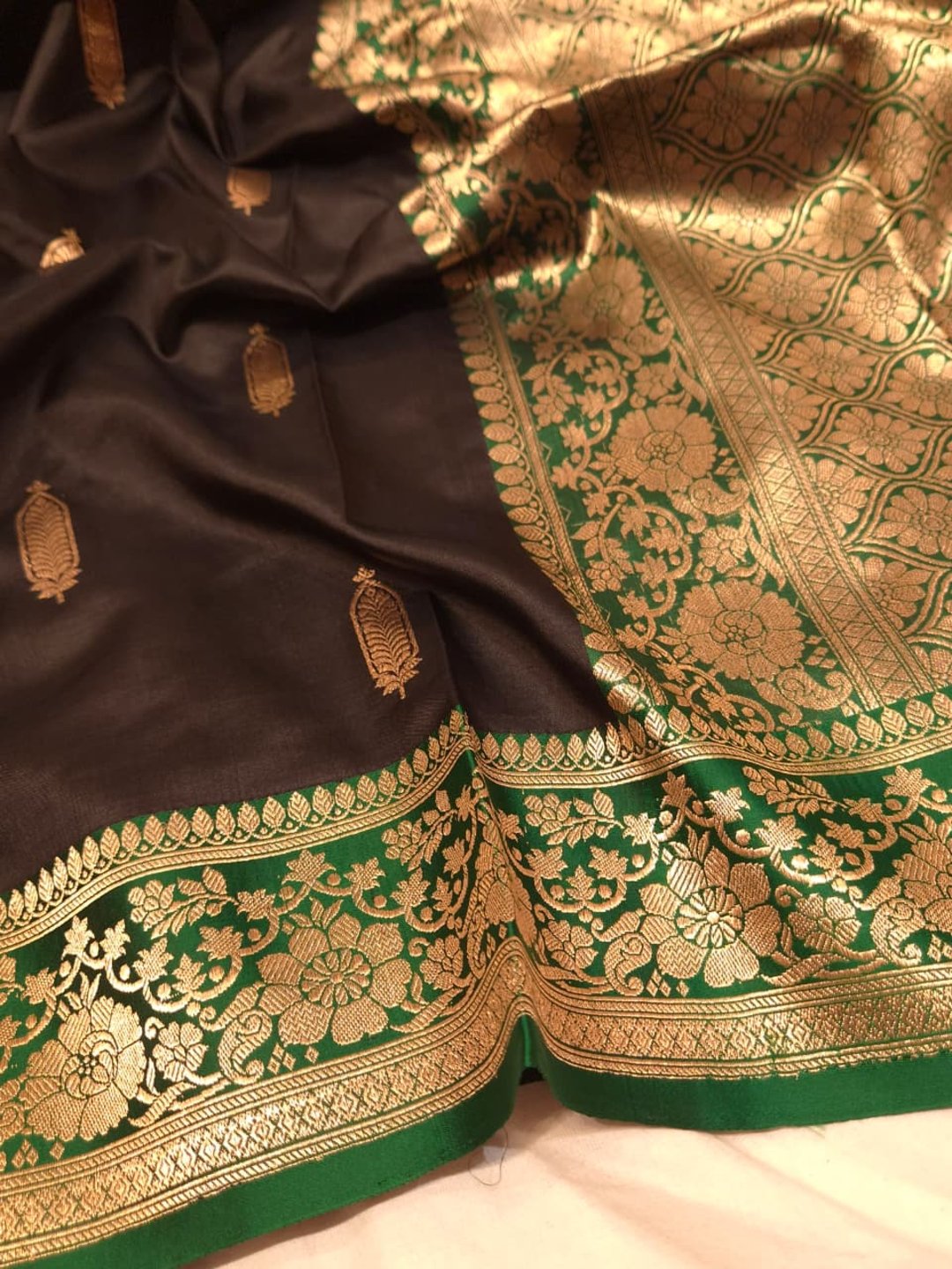 Black with green contrast border Katan Silk Banarasi saree pallu detail