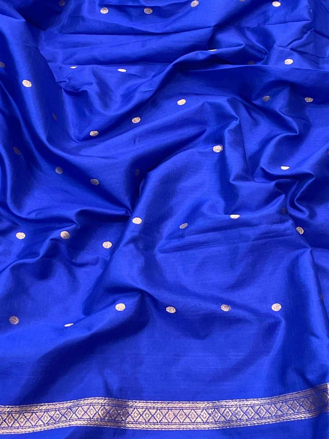 Deep purple with dark blue border Katan Silk Banarasi saree full spread