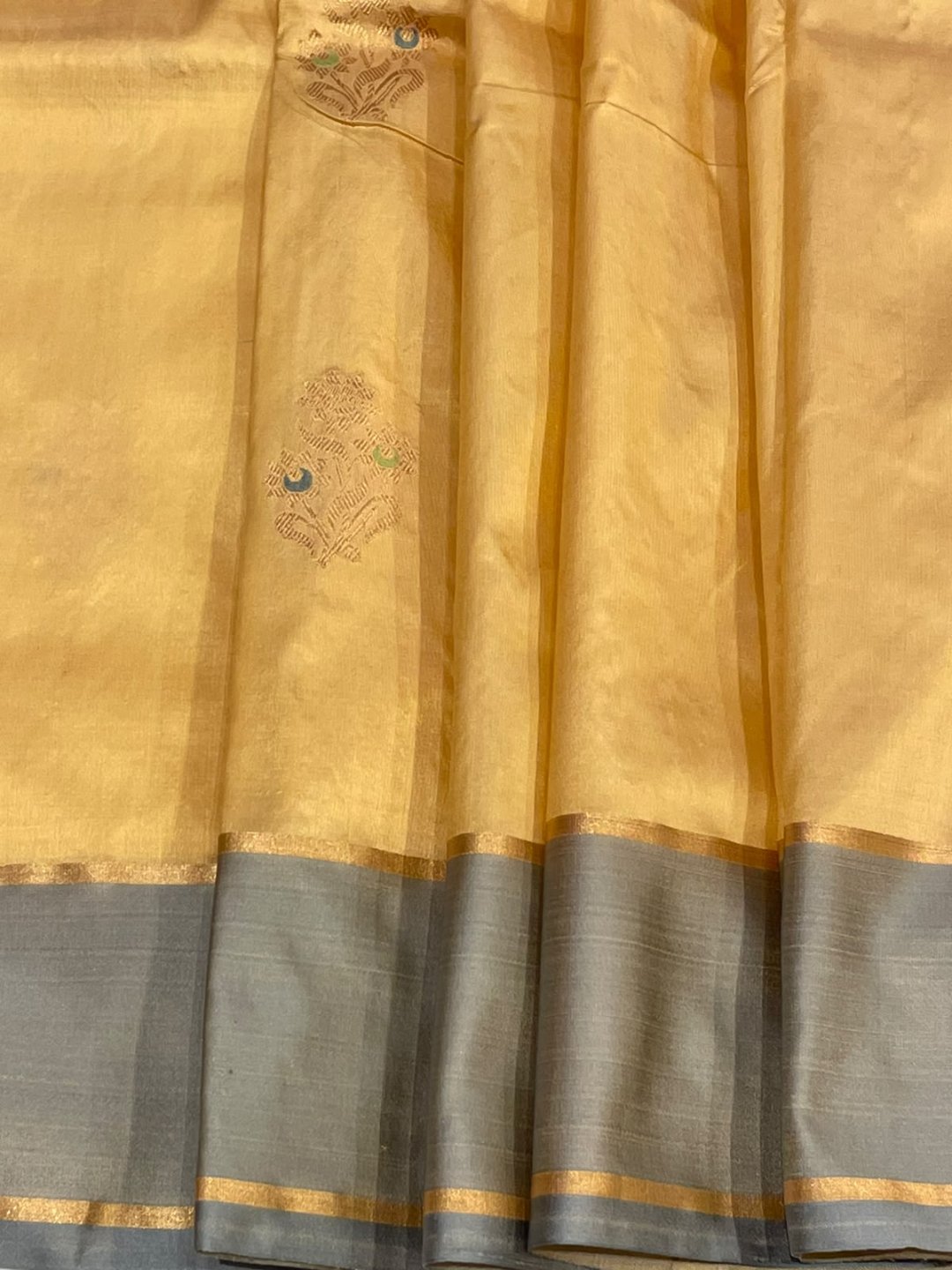 Light yellow with grey patta border Satin Silk Banarasi saree border closeup