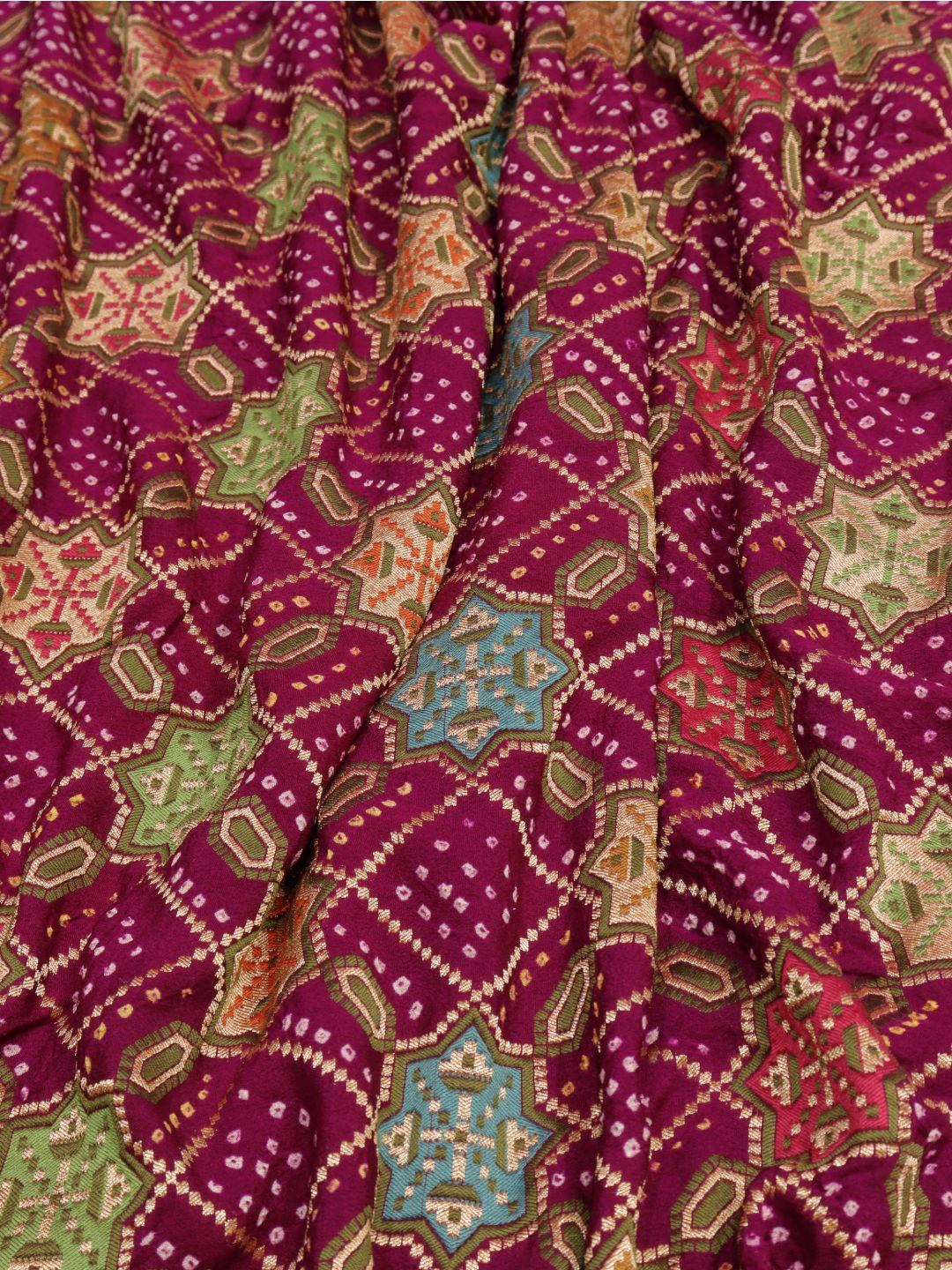 Rani pink Bandhani Banarasi saree border closeup