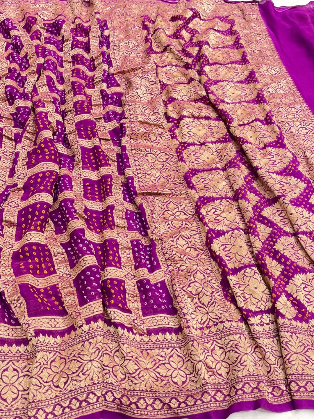 Violet Bandhani Banarasi saree border closeup
