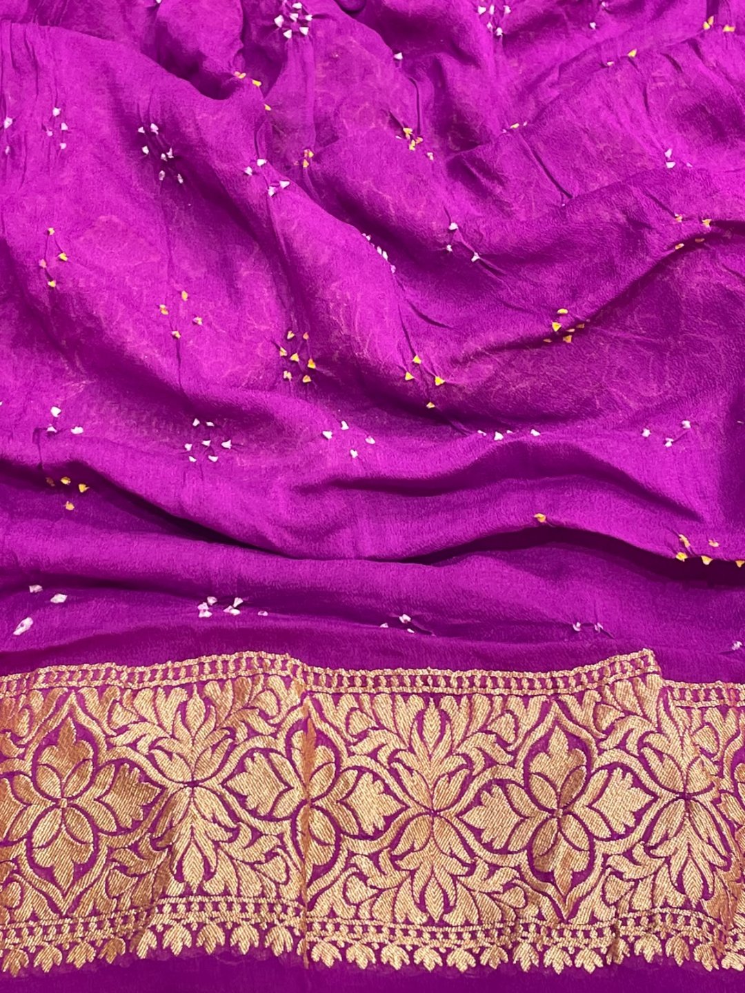 Violet Bandhani Banarasi saree full spread