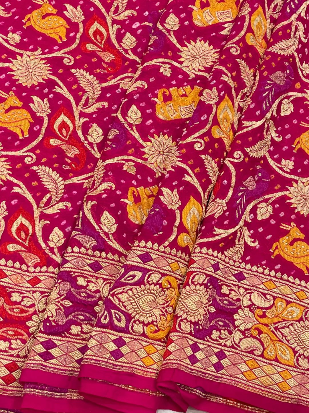Dark Pink Georgette Banarasi saree pallu detail