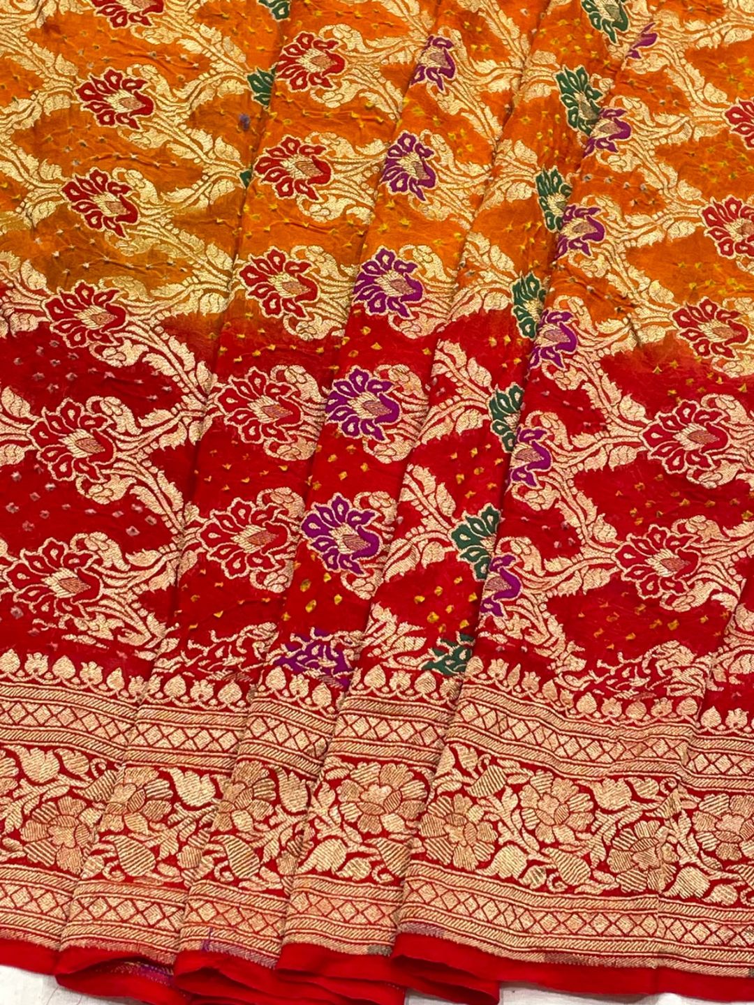 Dark Red with Orange multicolor floral work Bandhani Banarasi saree pallu detail