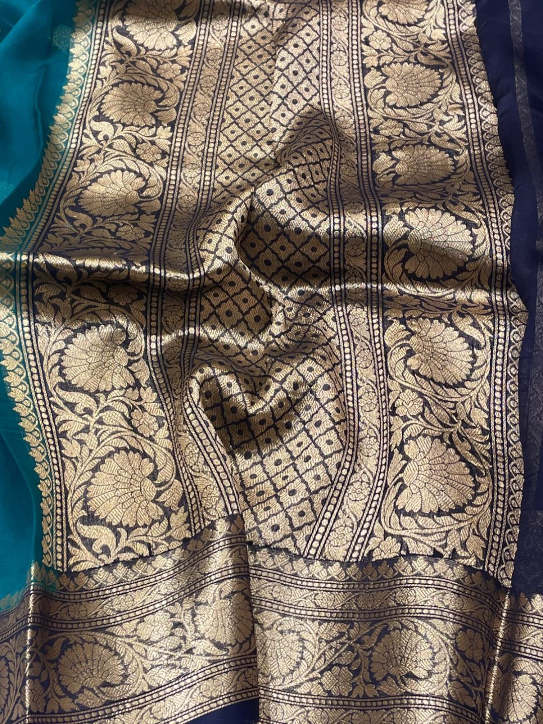 Rama Green Kora Silk Banarasi saree border closeup