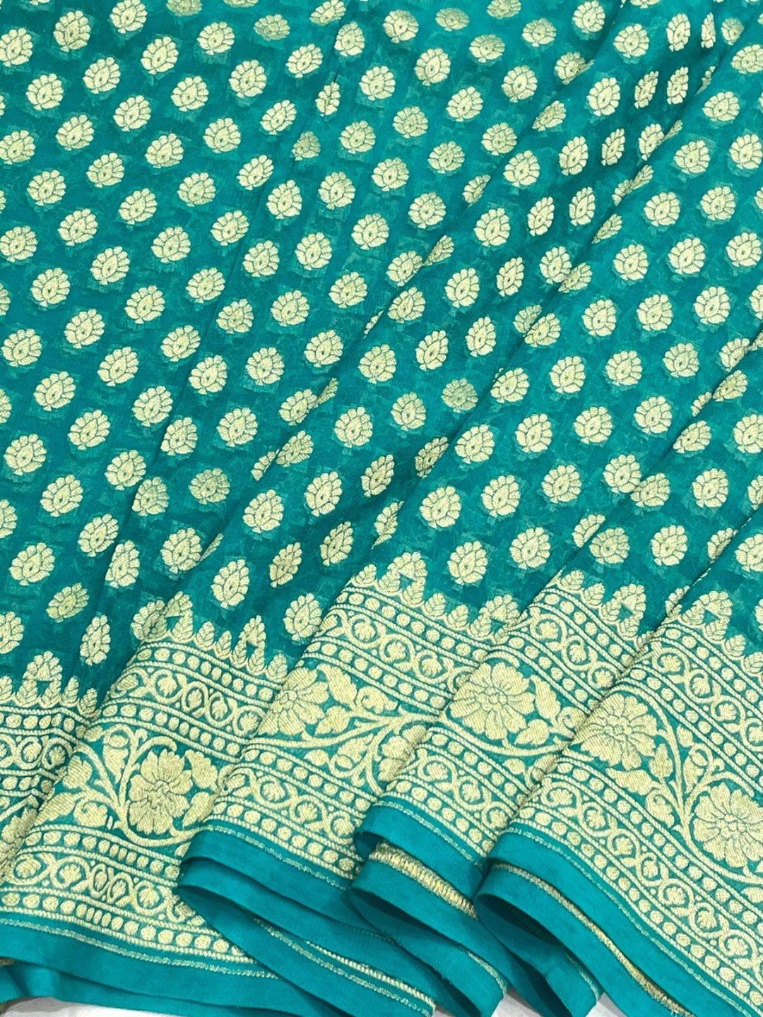 Green Chiffon Banarasi saree border closeup