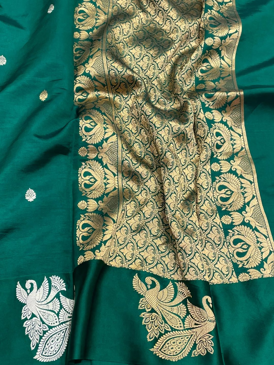 Dark Green Katan Silk Banarasi saree pallu detail