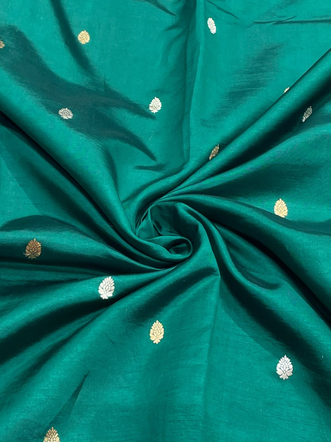 Dark Green Katan Silk Banarasi saree border closeup