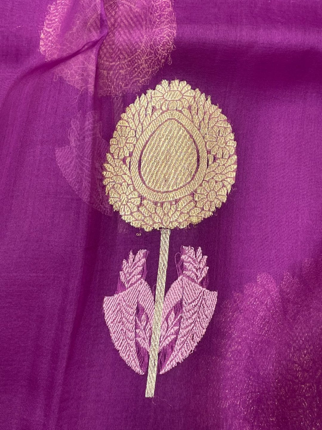 Magenta pink Kora Silk Banarasi saree border closeup