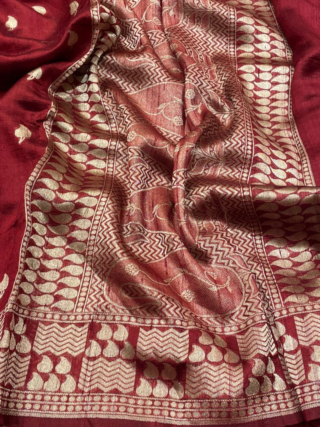 Dark Red Dupion Silk Banarasi saree pallu detail