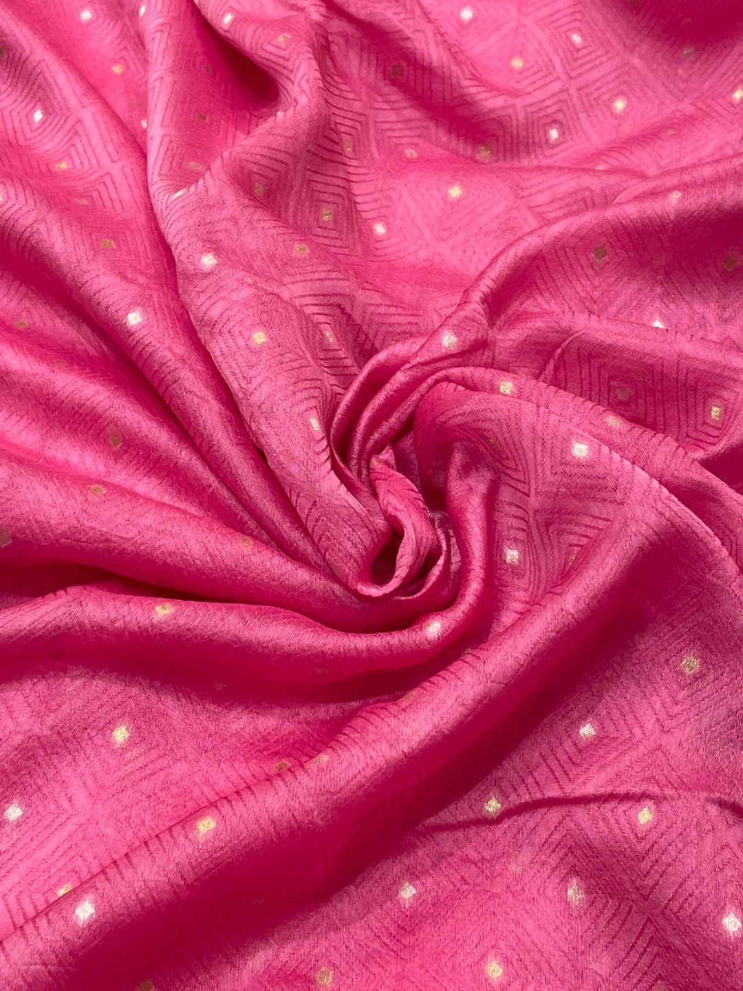 Light pink Kora Silk Banarasi saree border closeup