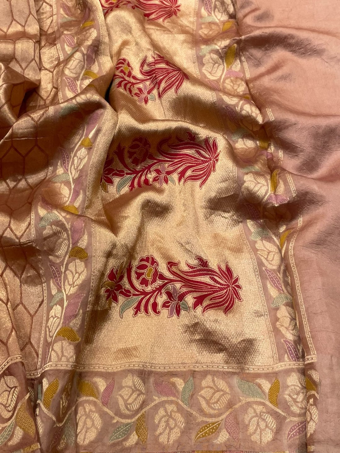Soft Peach Kora Silk Banarasi saree pallu detail