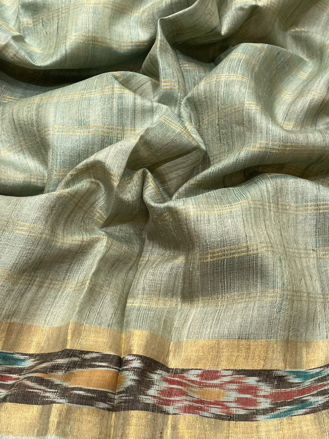 Light yellow Tussar Silk Banarasi saree pallu detail