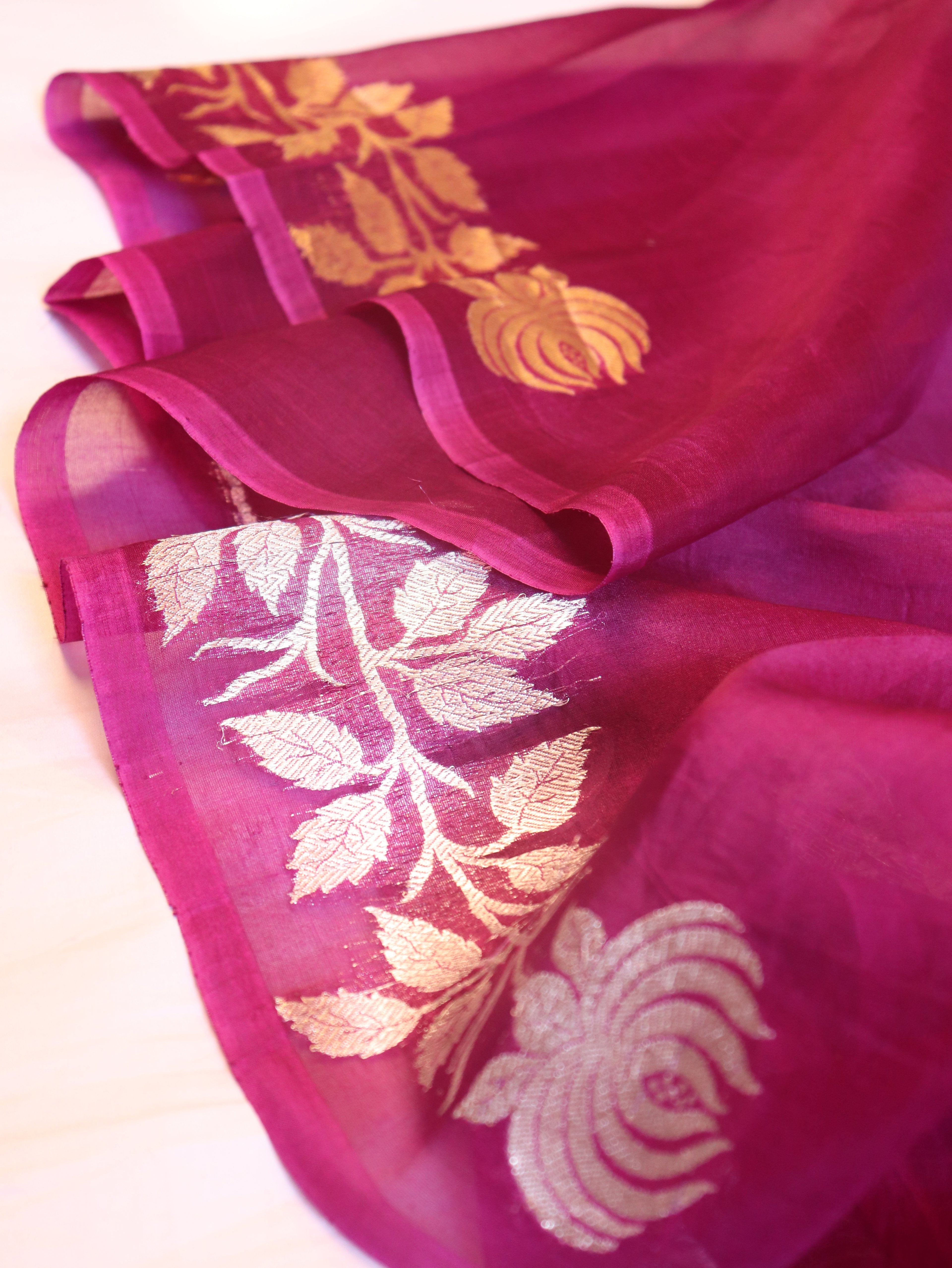 Gulab Border Handloom Kora Silk Saree - Deep Magenta