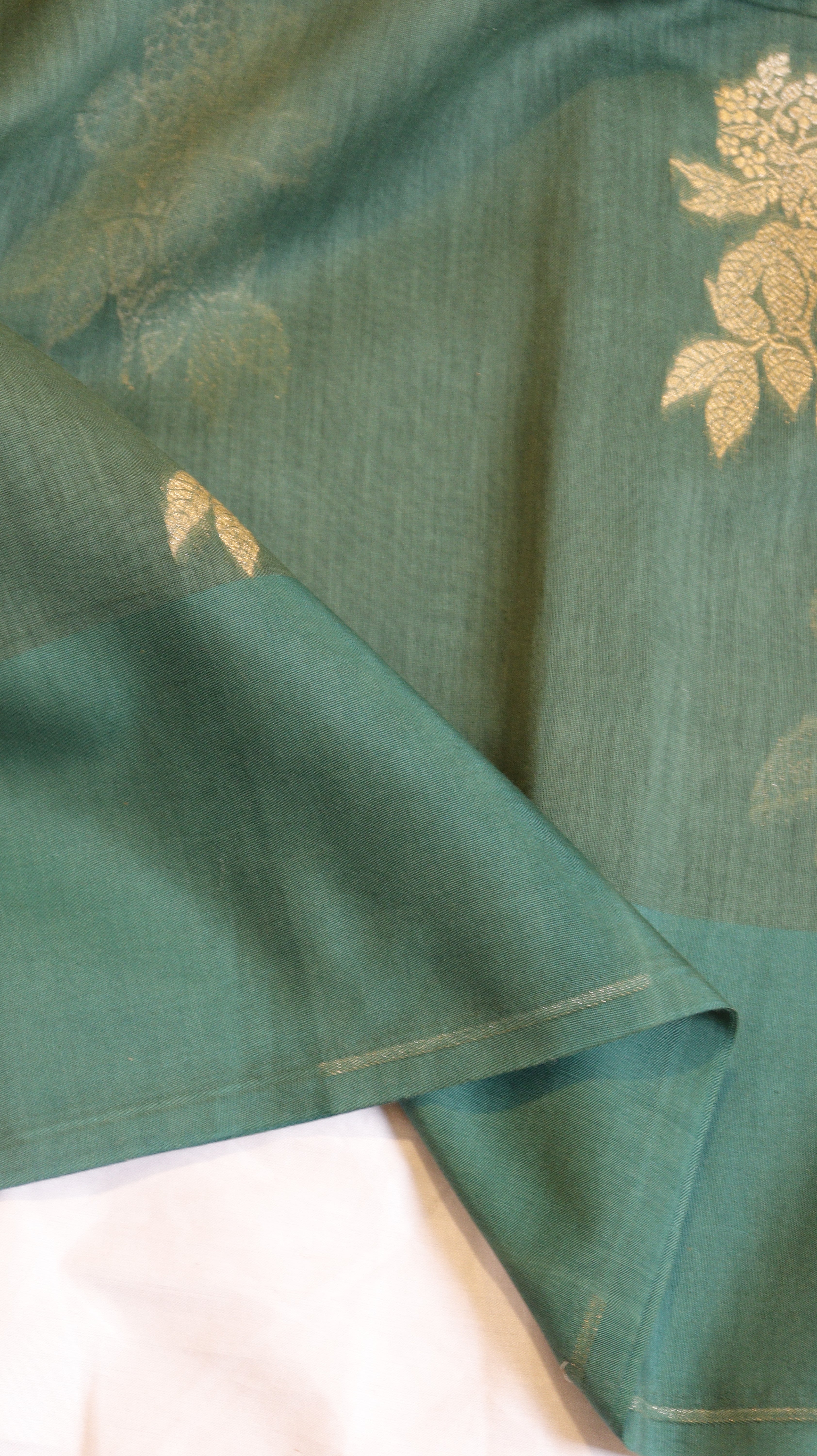 Green Pure Cotton Handloom Saree with Brocade Blouse