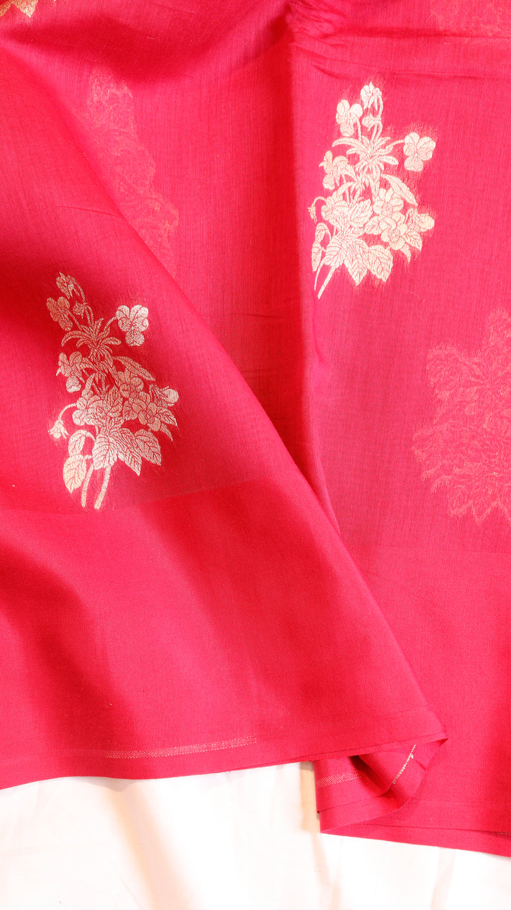 Red Pure Cotton Handloom Saree with Brocade Blouse
