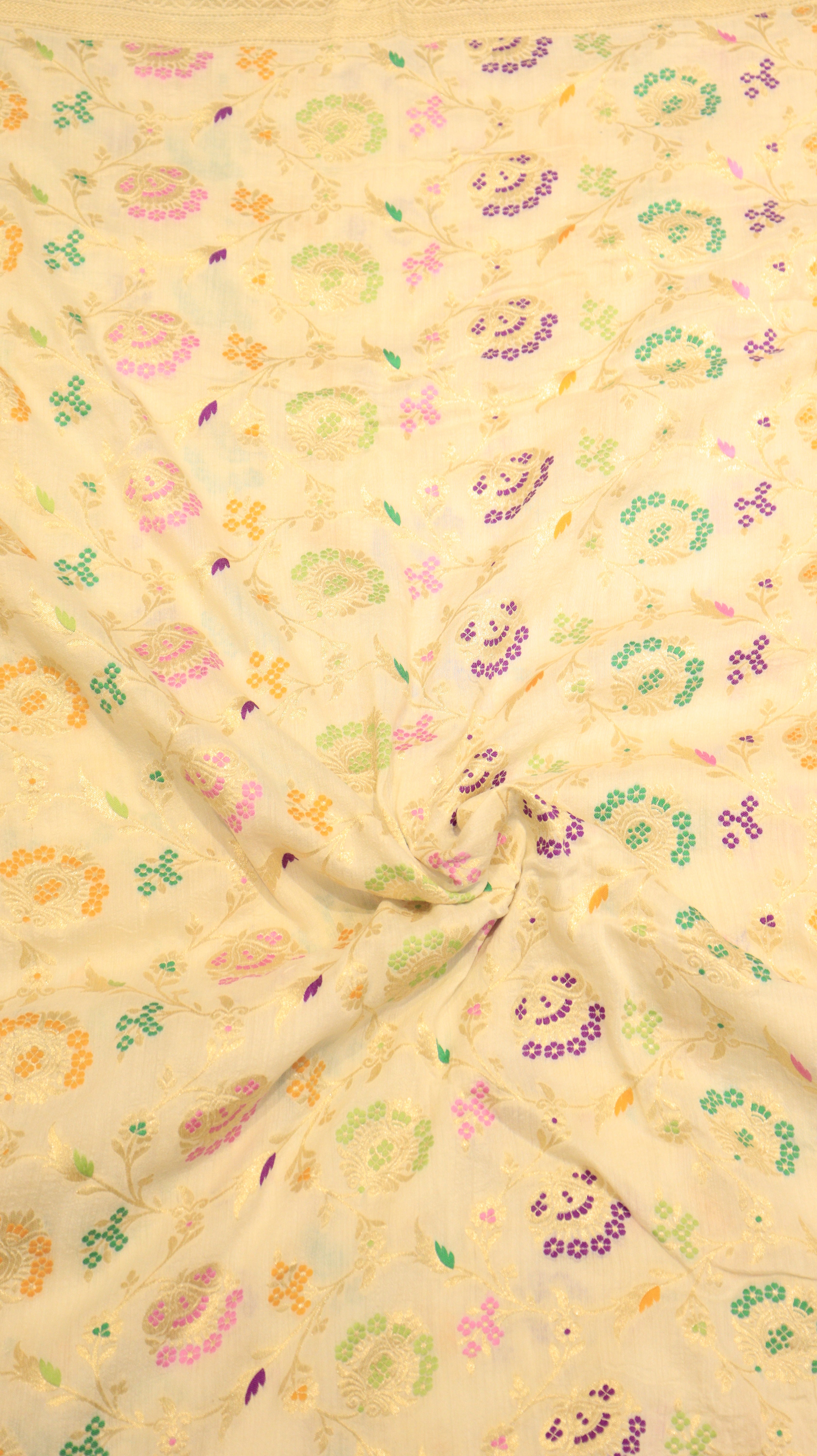 Pre-Order : White Pure Moonga Silk Handloom Saree