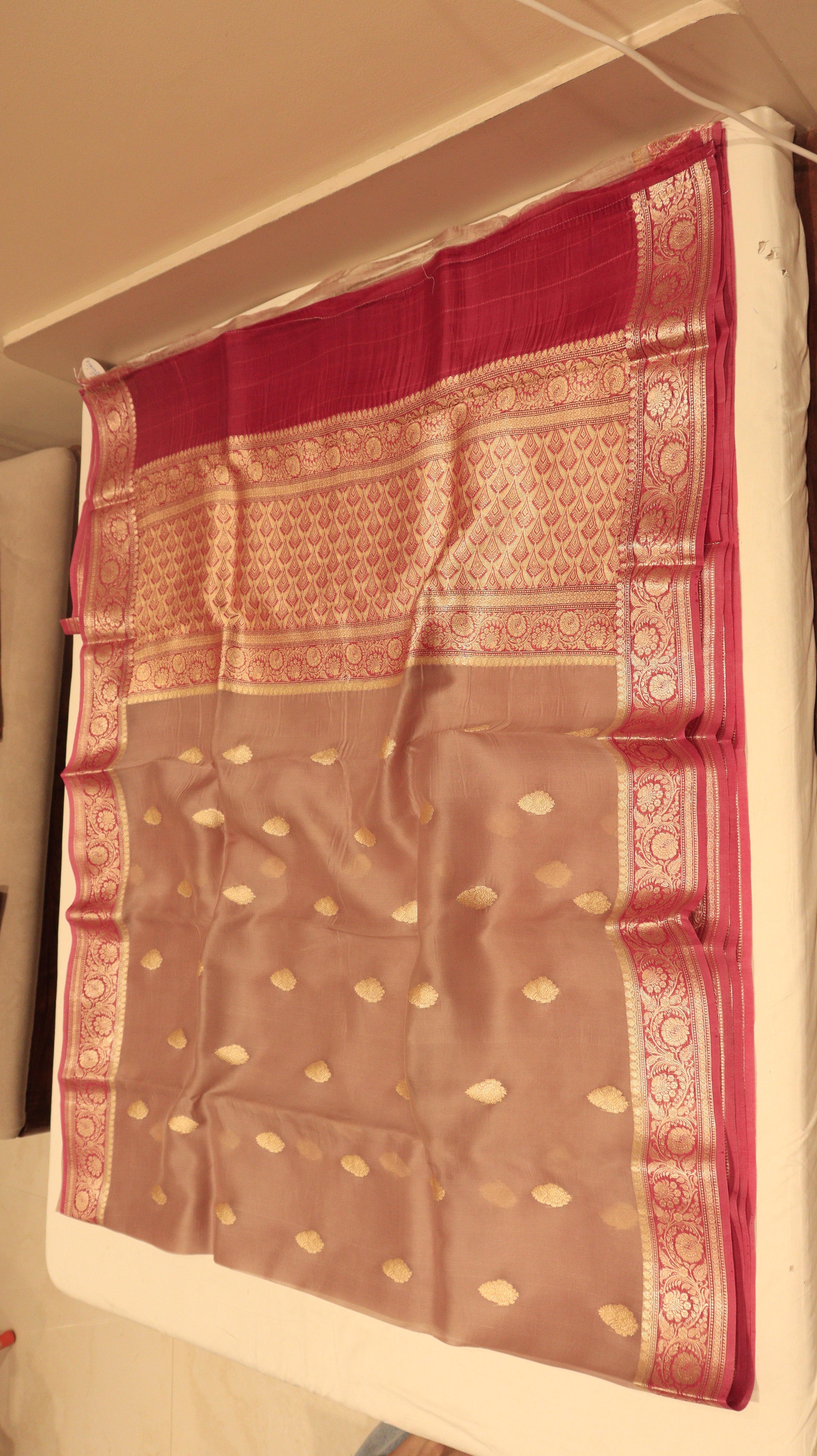 Pre-Order : Brownish Pink Pure Kora Silk Handloom Saree with Contrast Blouse
