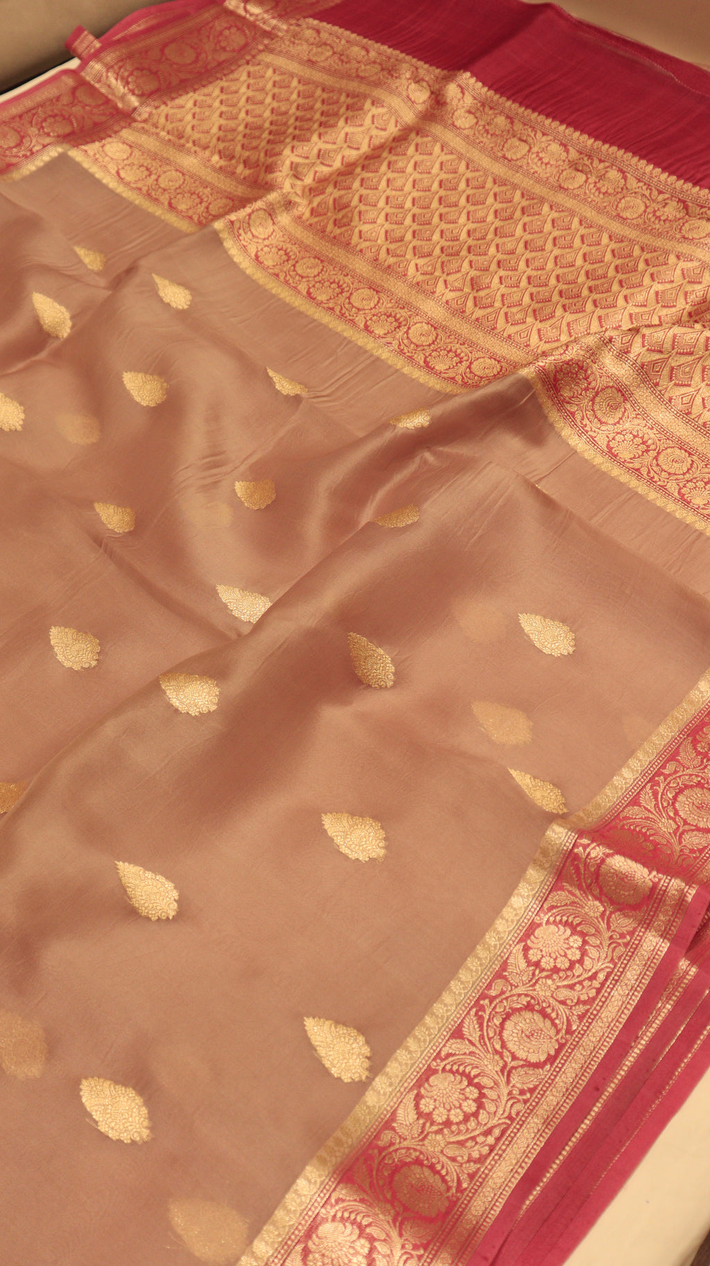 Pre-Order : Brownish Pink Pure Kora Silk Handloom Saree with Contrast Blouse