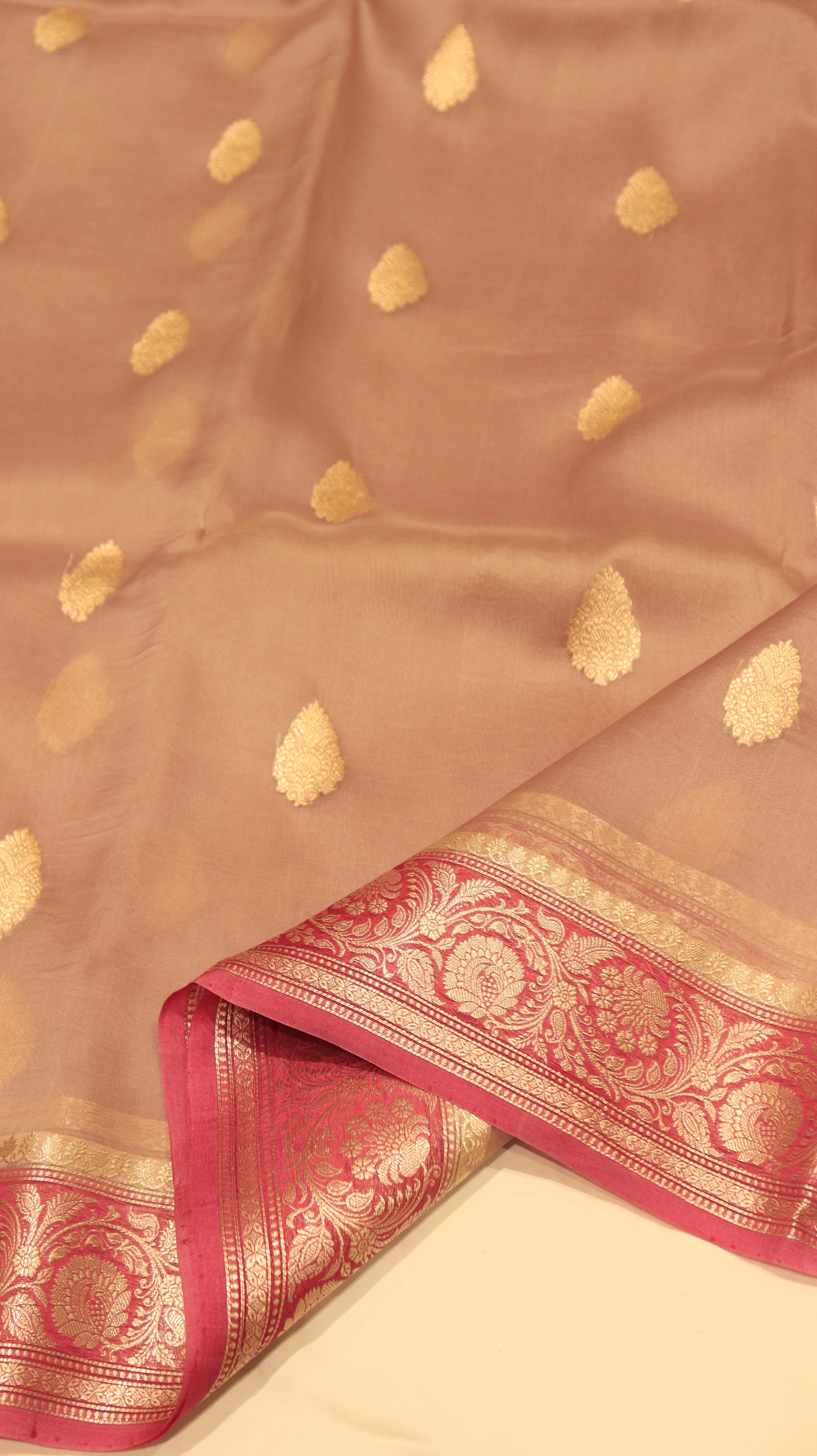 Pre-Order : Brownish Pink Pure Kora Silk Handloom Saree with Contrast Blouse