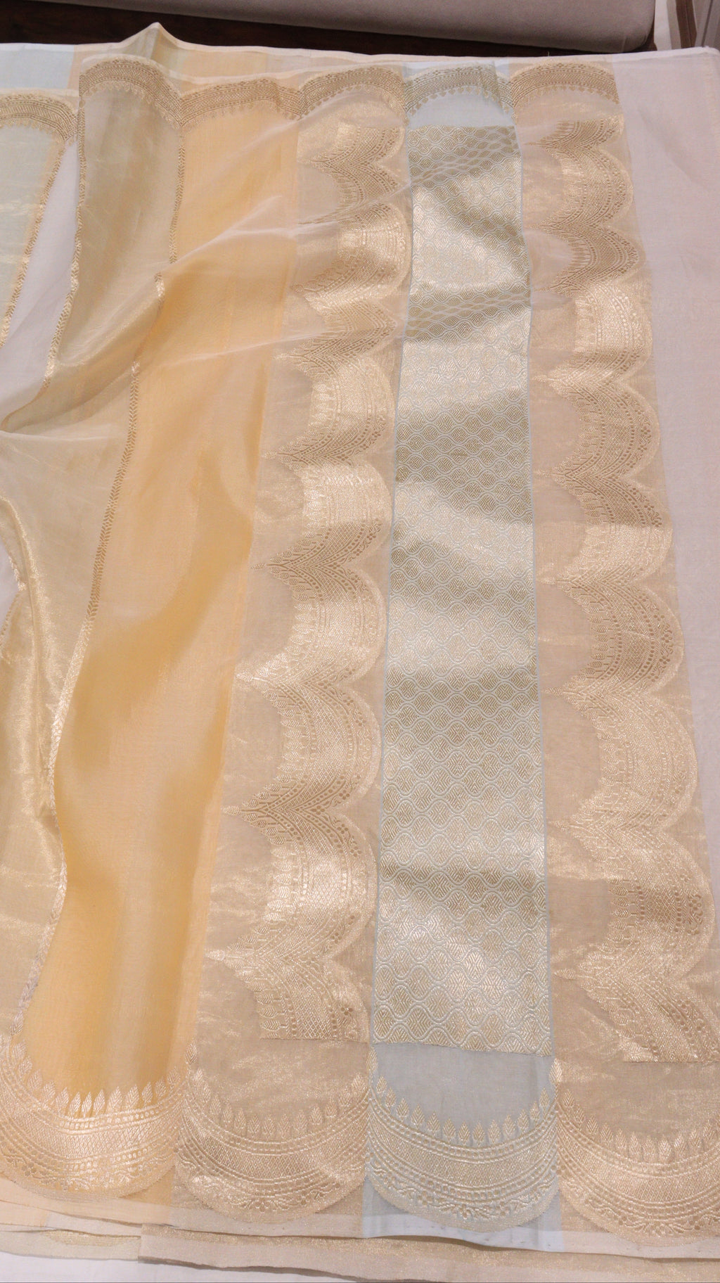Pre-Order : Pure Kora Tissue Rangkaat Saree