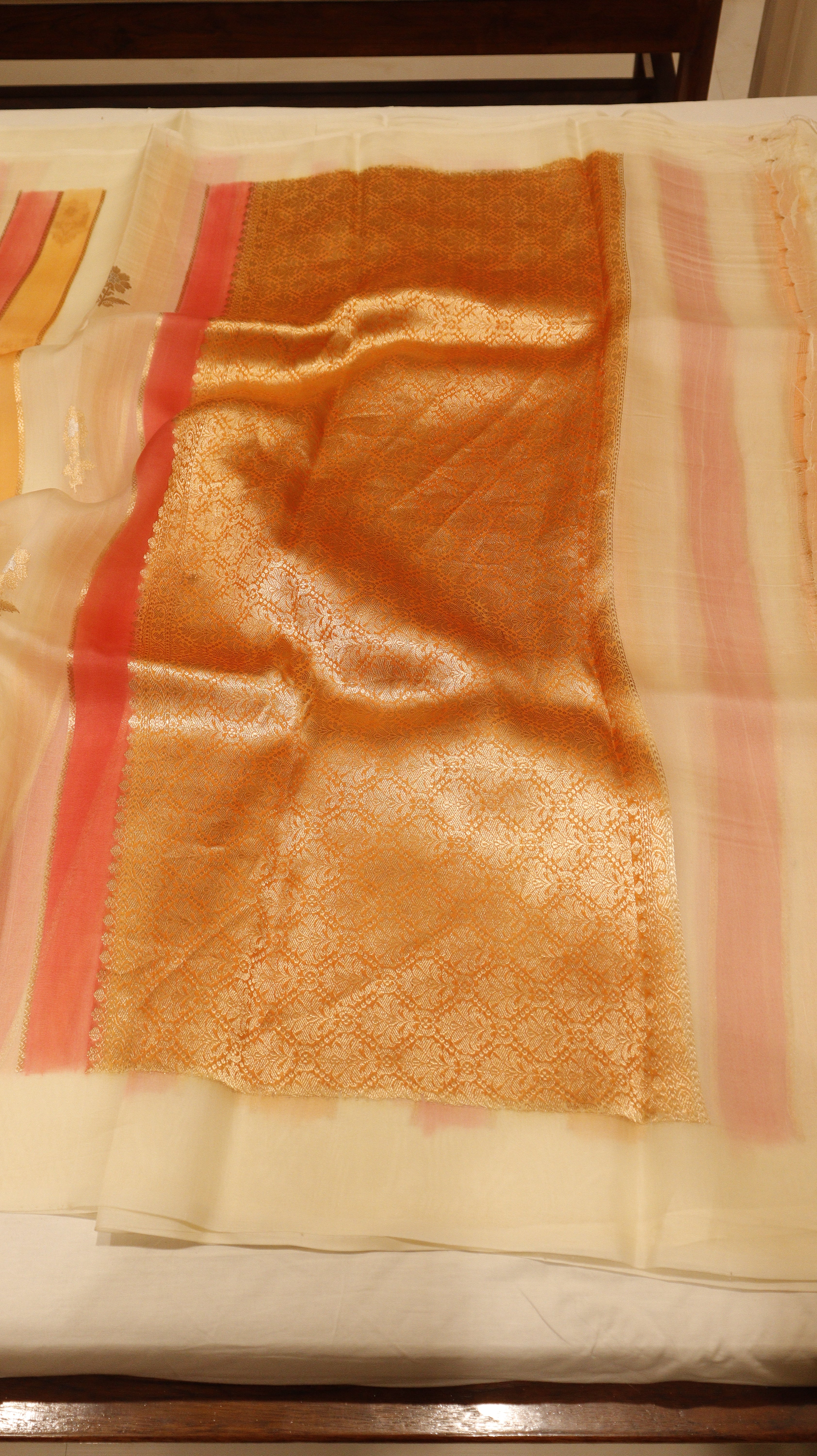 Pre-Order : Rangkaat Kora Silk Saree