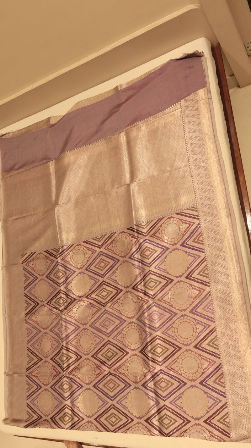 Pure Mulberry Silk Saree with Handloom Dampach Weave