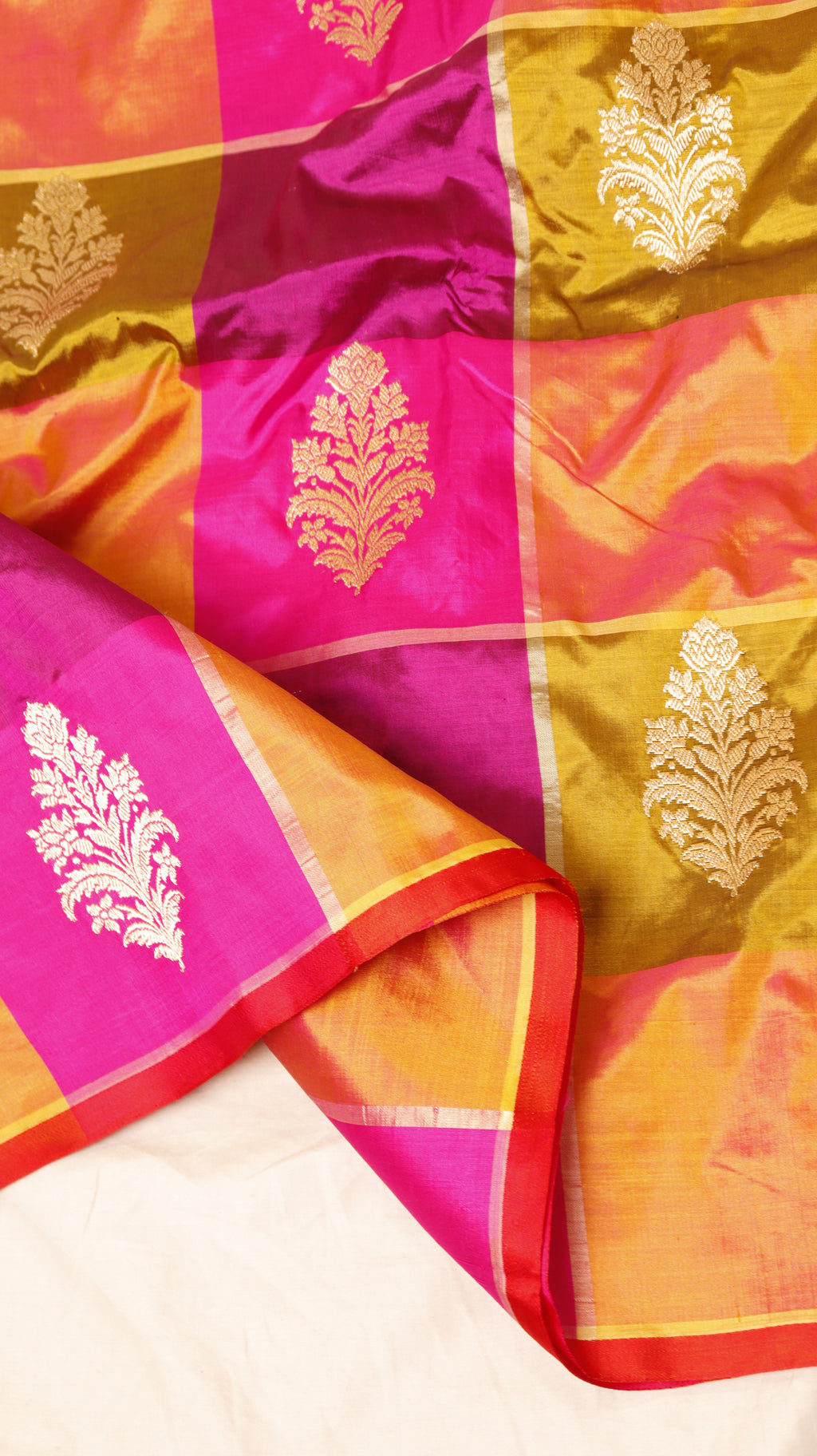 Pre-Order : Rangkaat Pure Katan Silk Handloom Saree with Stripes Blouse