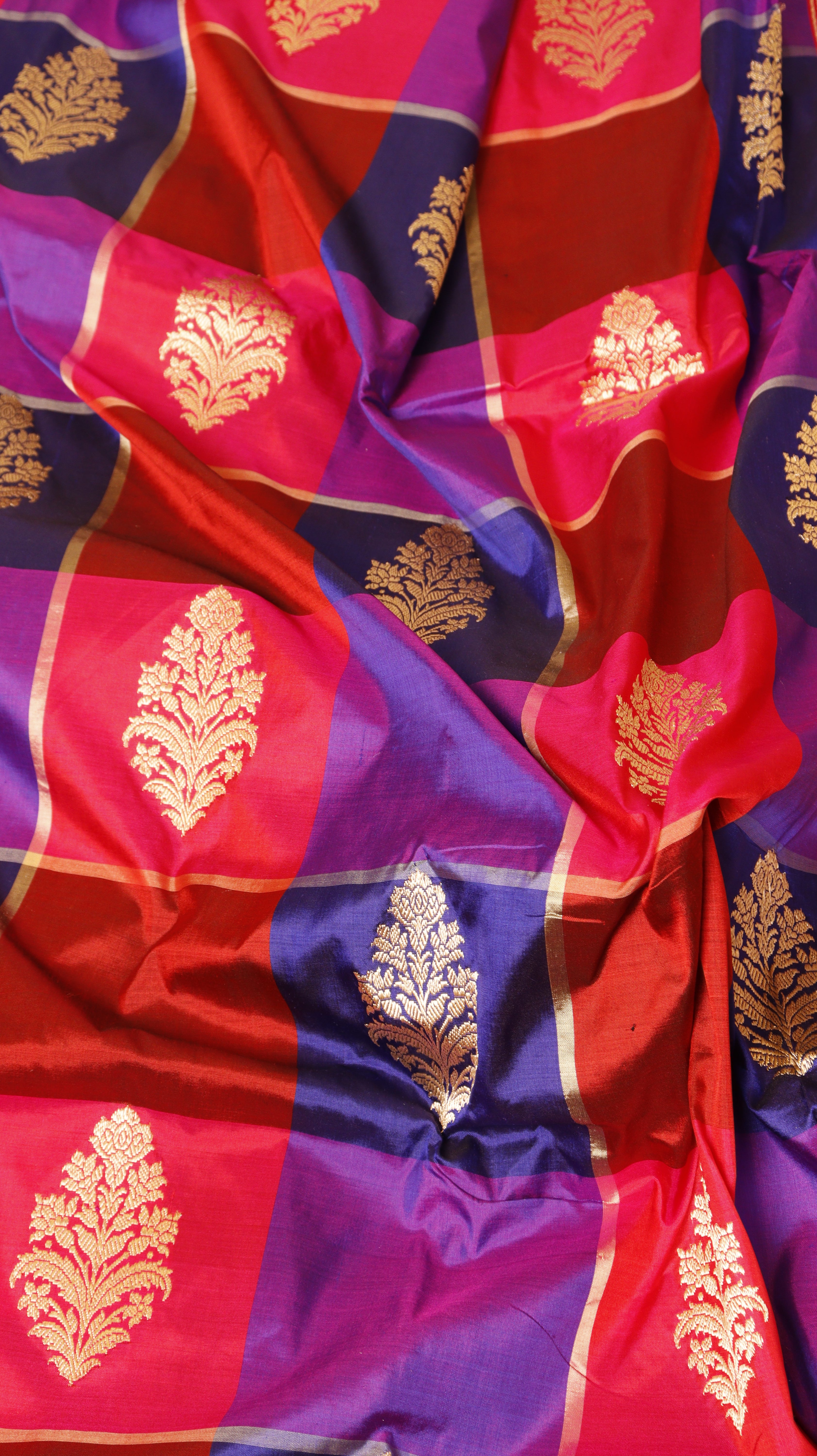 Pre-Order Rangkaat Pure Katan Silk Handloom Saree with Stripes Blouse