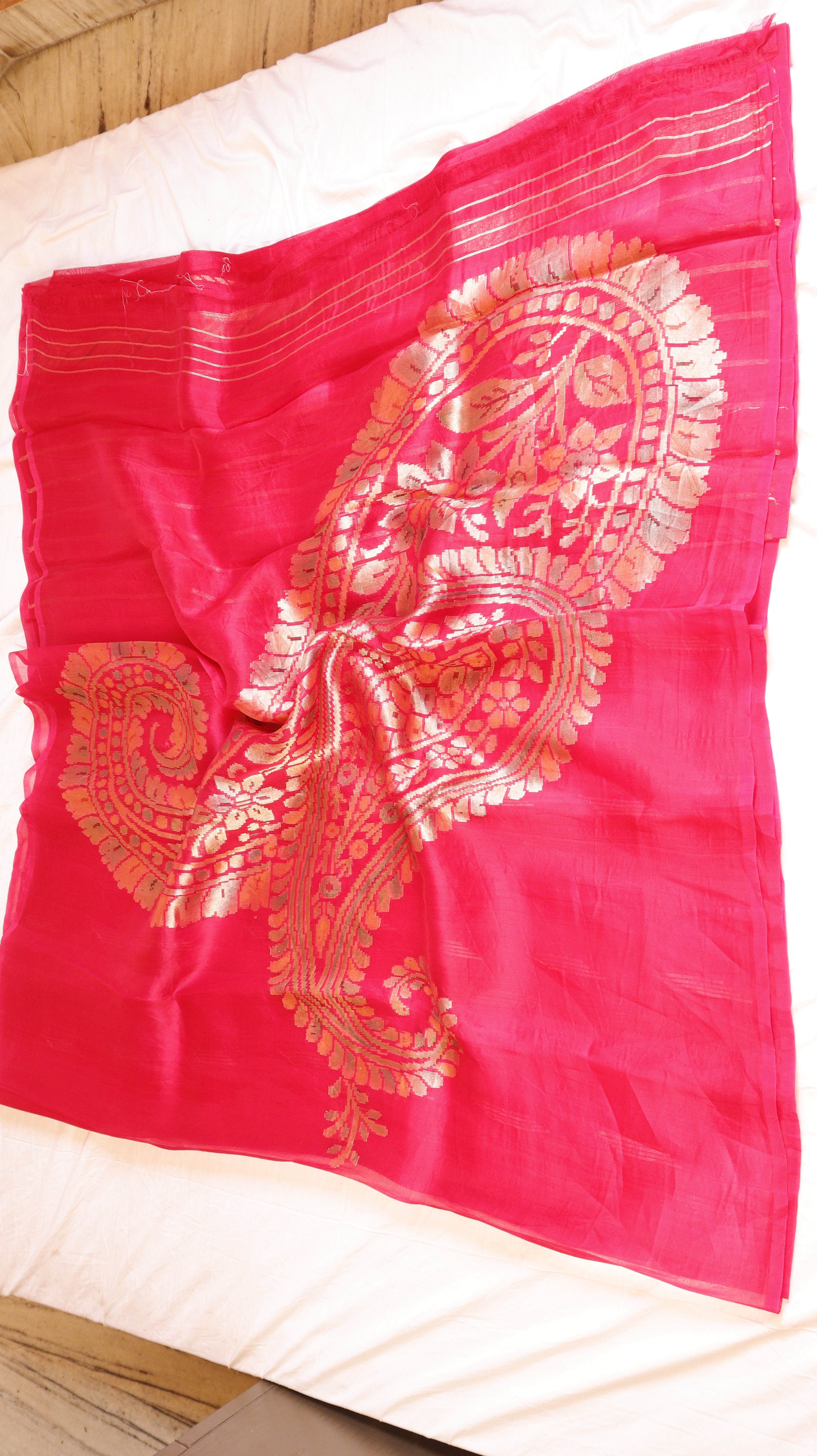 Raspberry Pink Pure Kora Silk Handloom Saree with Rangkaat Blouse