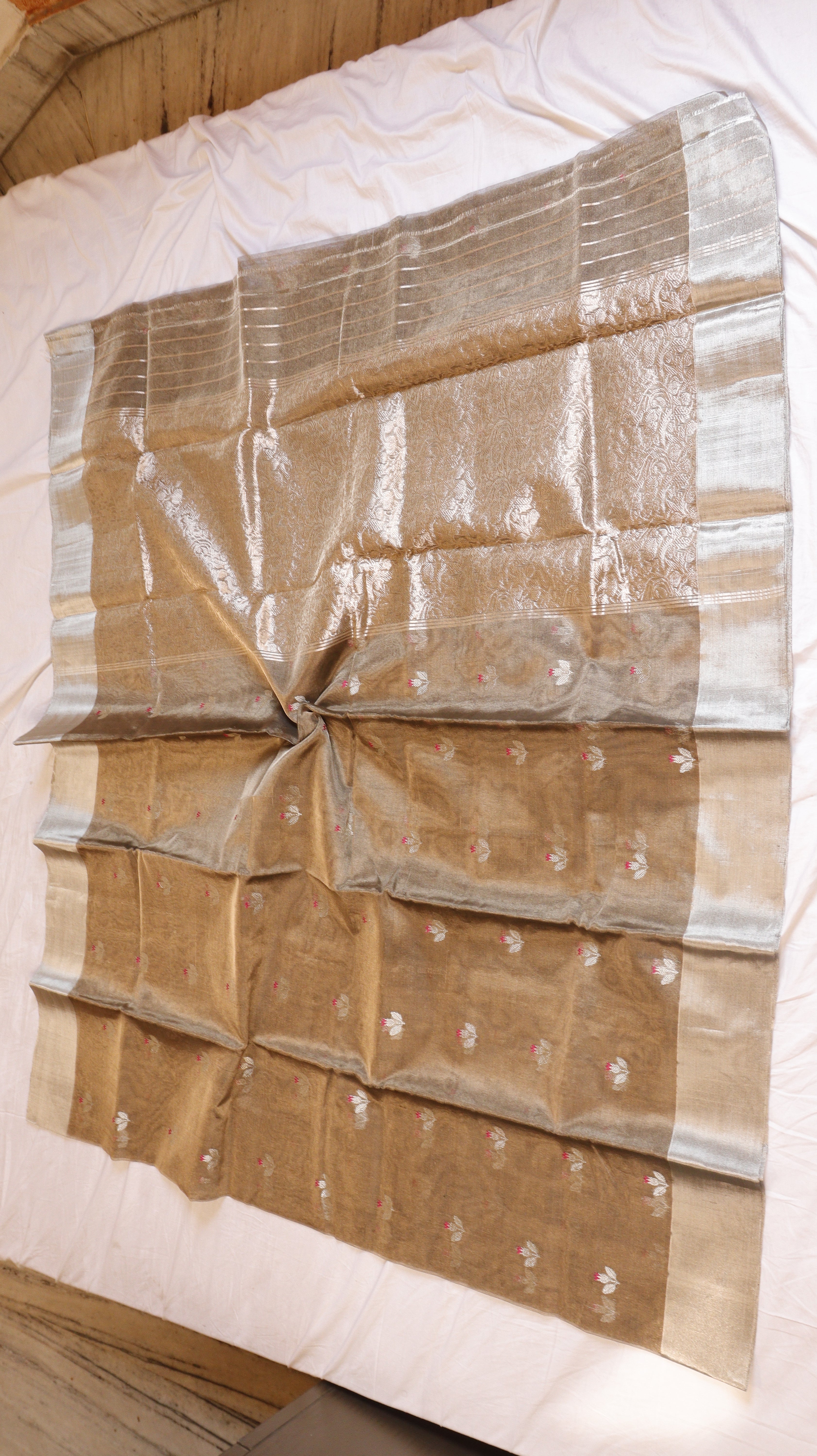 Metallic Pure Tissue Silk Handloom Saree