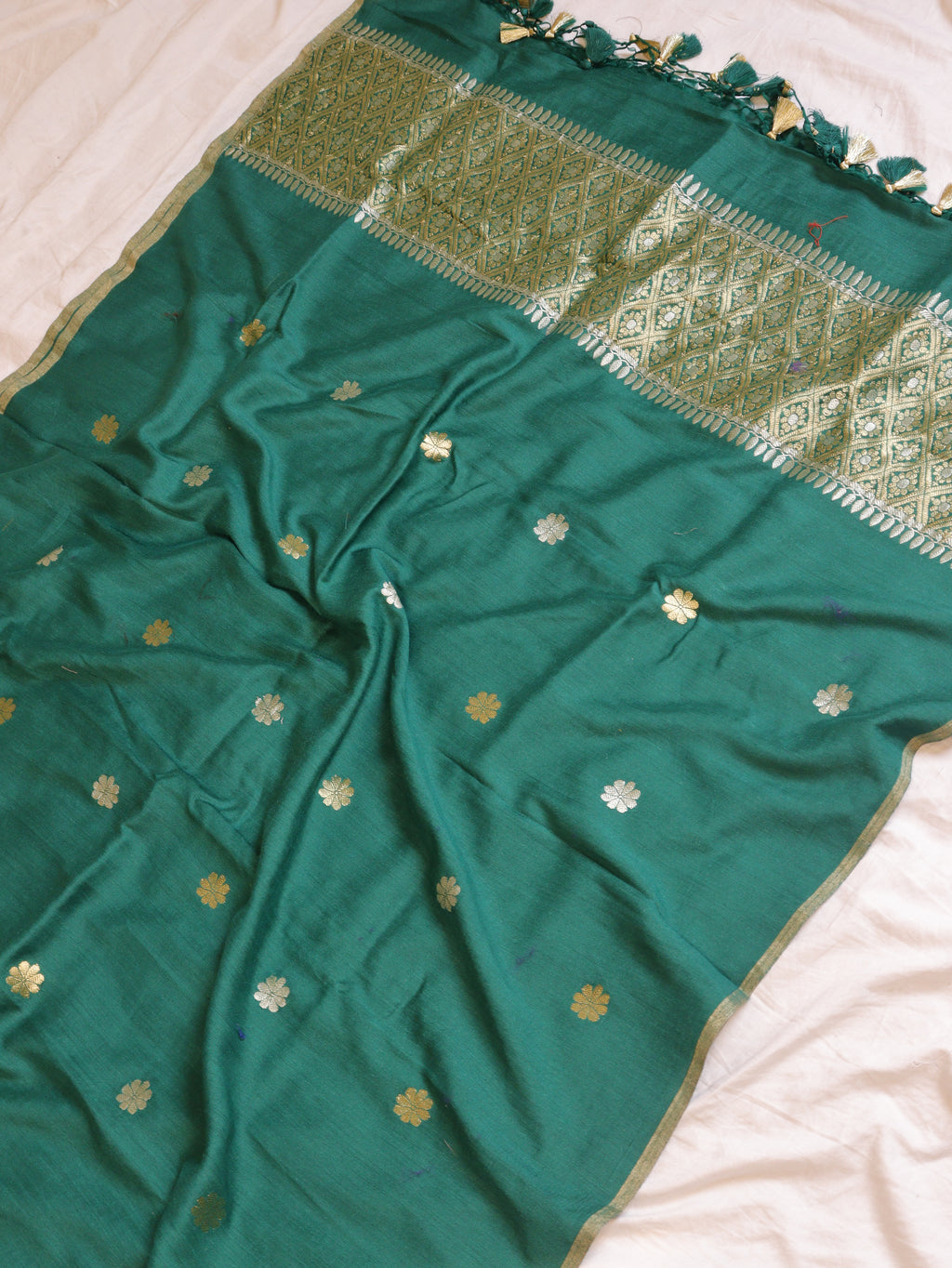 Pre-Order : Green Pure Moonga Silk Handloom Suit Set