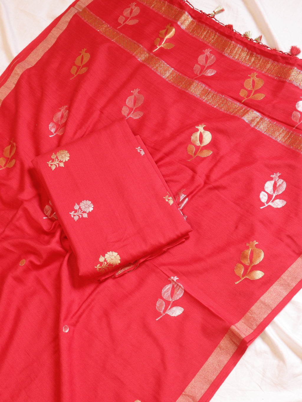Red Pure Moonga Silk Handloom Suit Set
