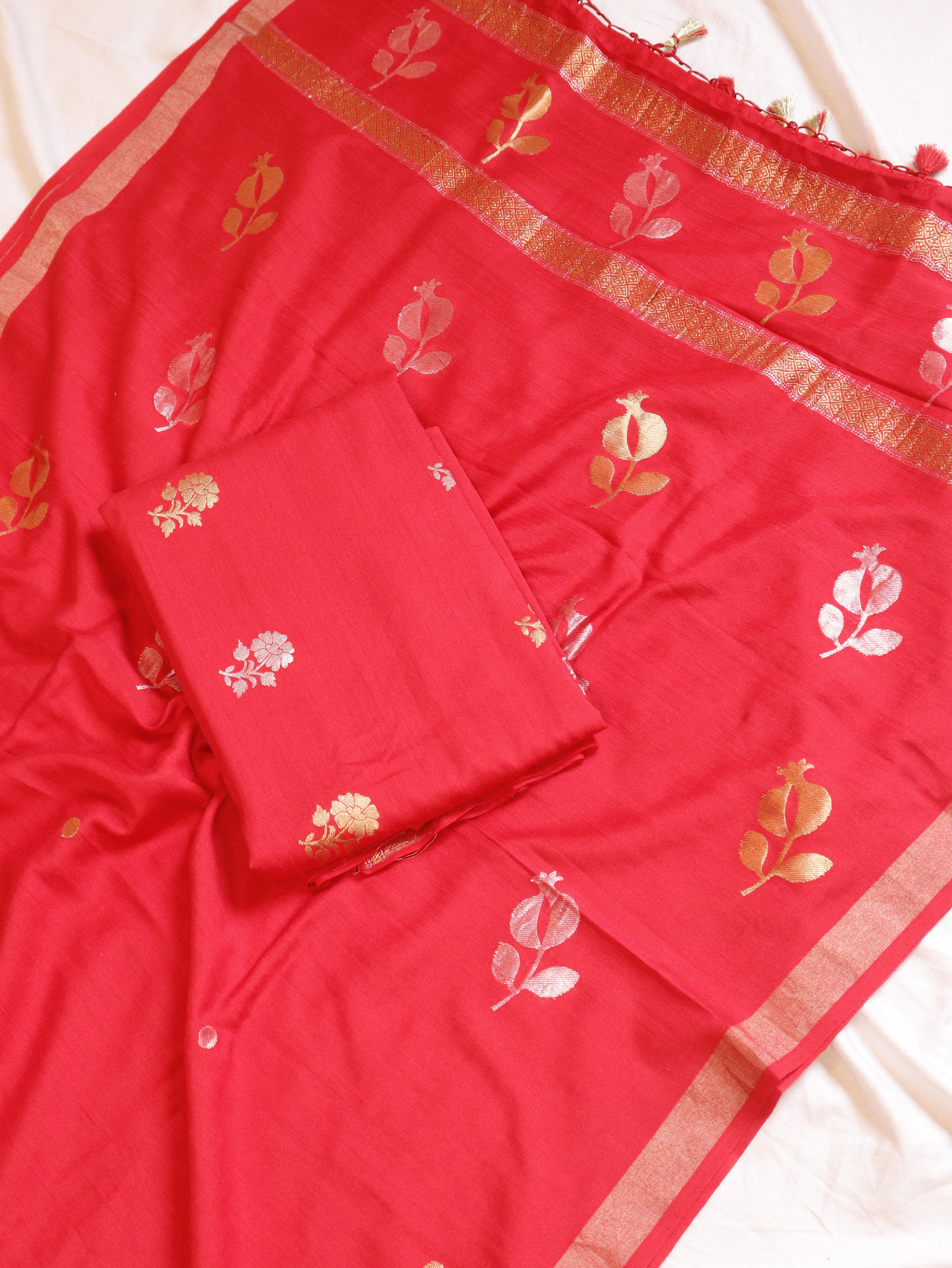 Red Pure Moonga Silk Handloom Suit Set