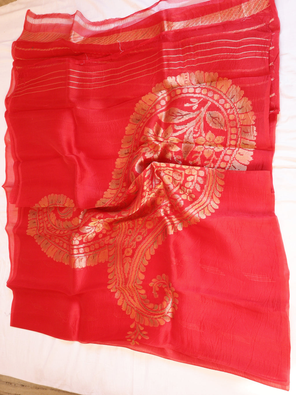 Red Pure Kora Silk Handloom Saree with Rangkaat Blouse