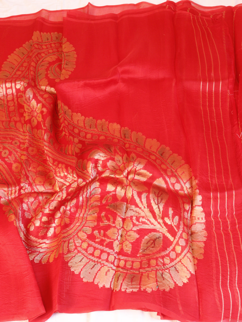 Red Pure Kora Silk Handloom Saree with Rangkaat Blouse